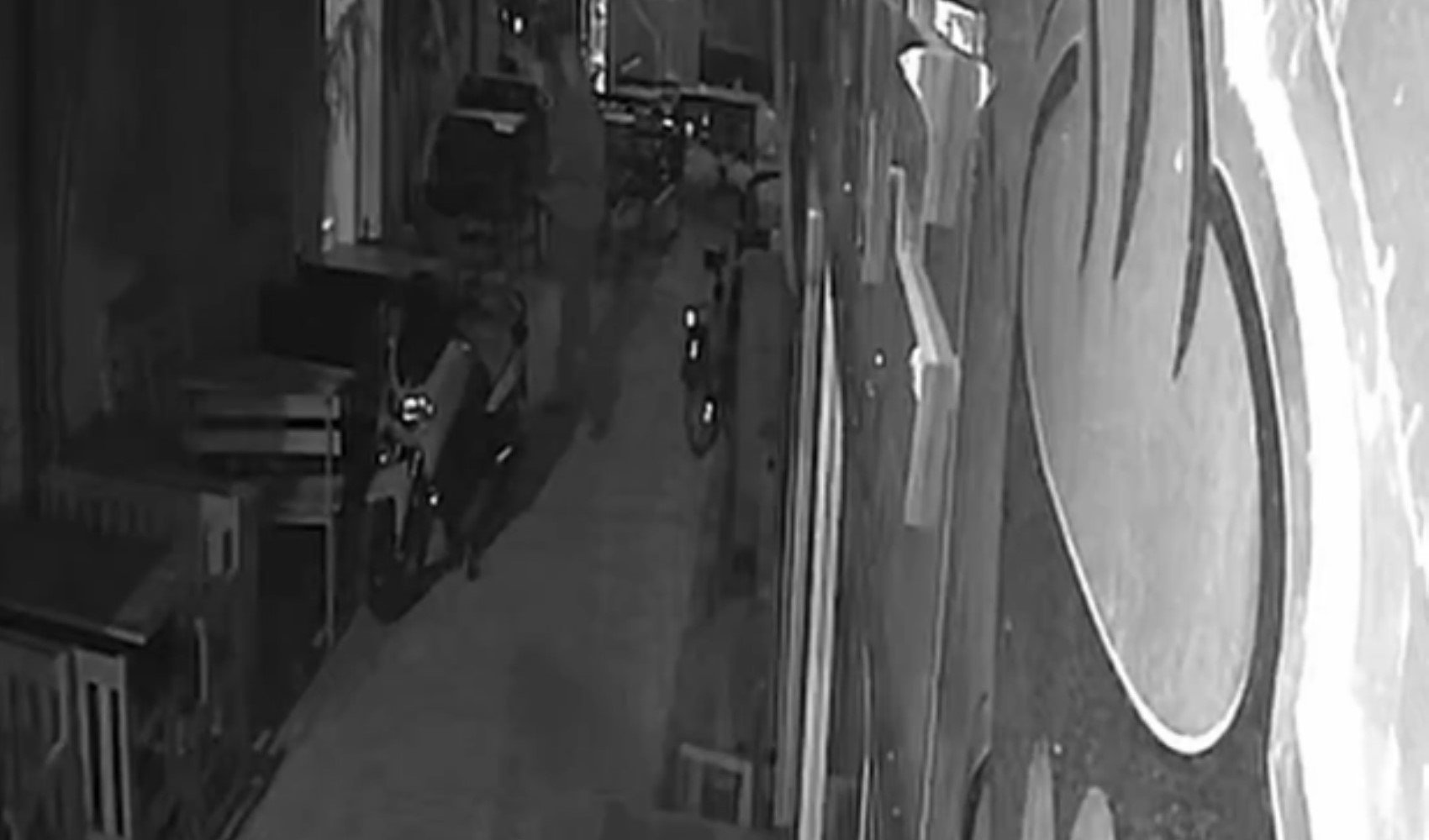 Evrensel'e silahlı saldırı