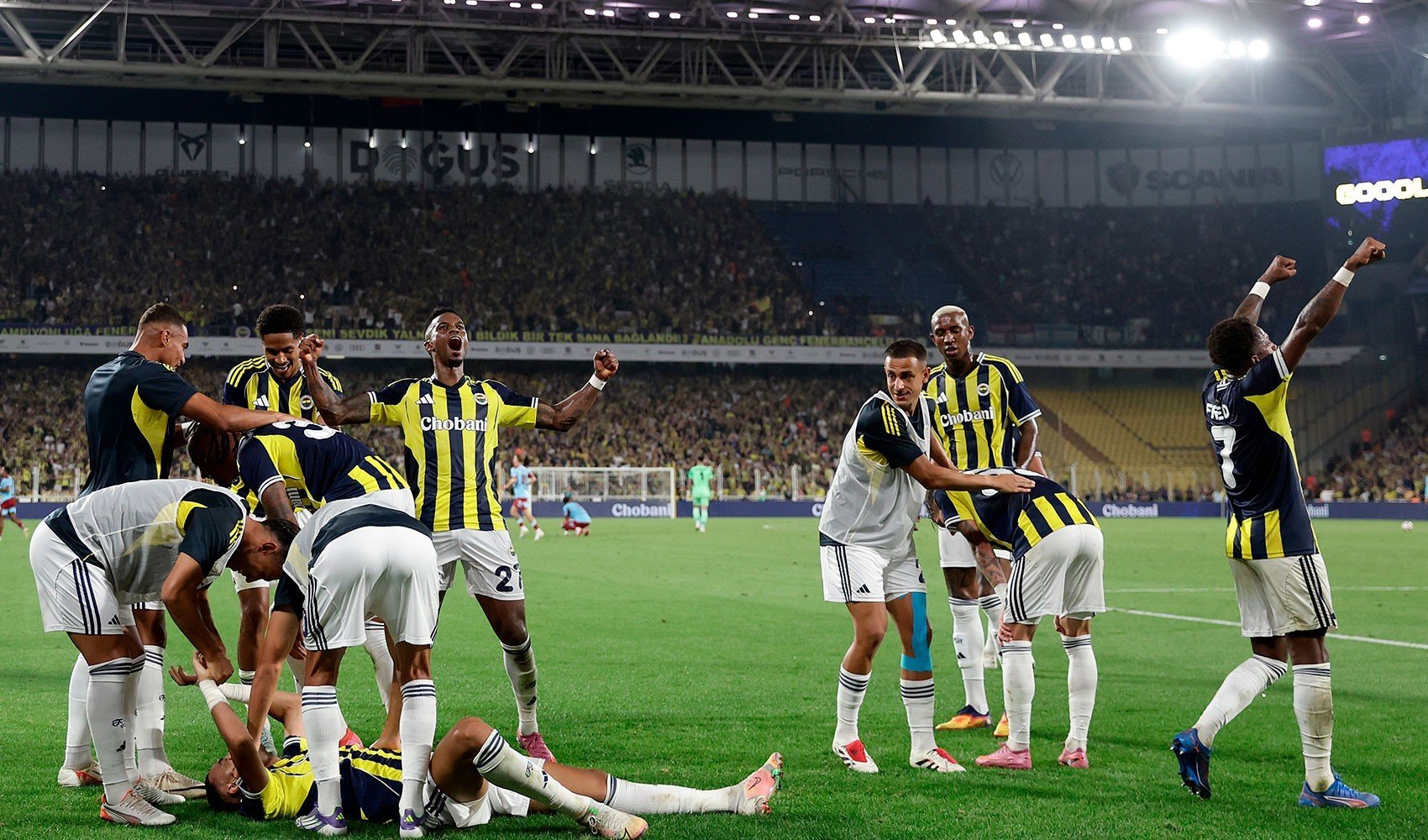 Fenerbahçe Benfica'yı elerse kasa dolacak! İşte muhtemel gelir...