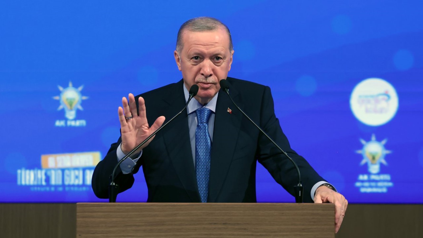 AKP'nin yeni transferi kulislerden sızdı: 'Özlem Çerçioğlu kadar konuşulacak bir katılım daha var'
