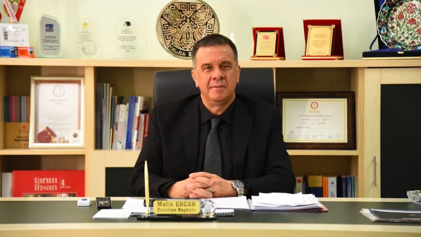 İsmail Saymaz isimleri açıkladı: Bugün AKP'ye katılacak 9 belediye başkanı belli oldu!