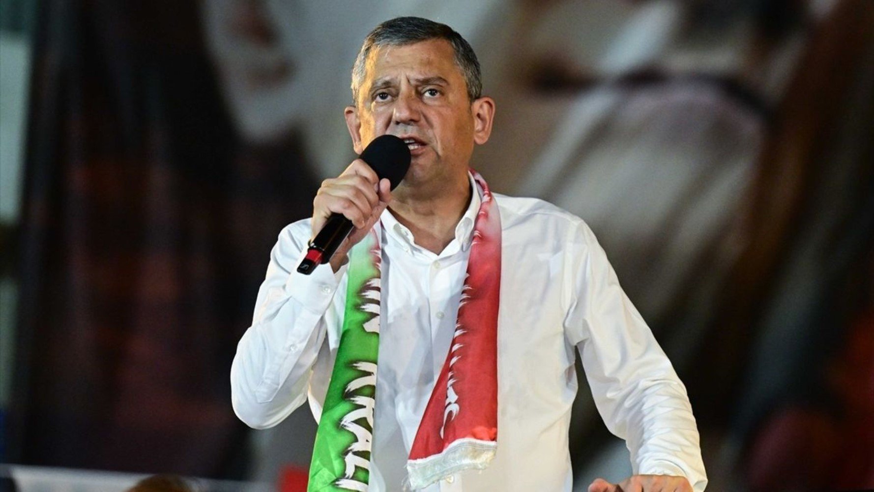 Özel'in AKP'ye kuruluş yıl dönümü hediyesiyle ilgili bomba iddia! 'Erdoğan istifa edecek...'