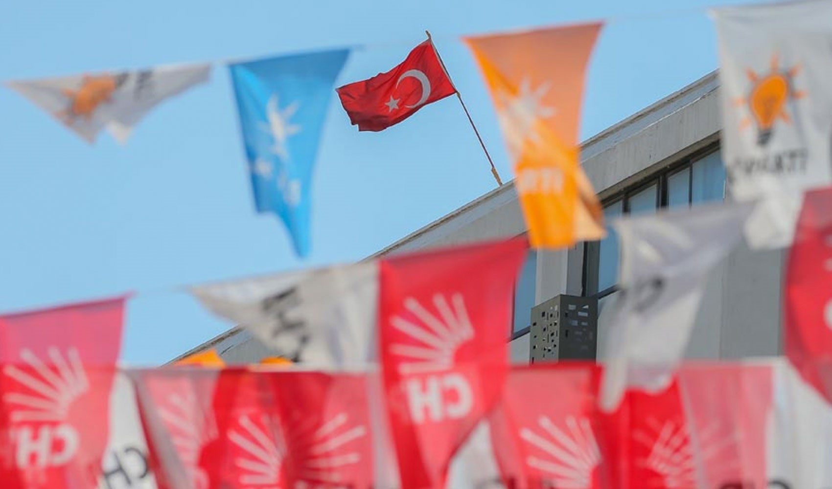Bugün AKP'ye katılacak 9 belediye başkanı belli oldu!