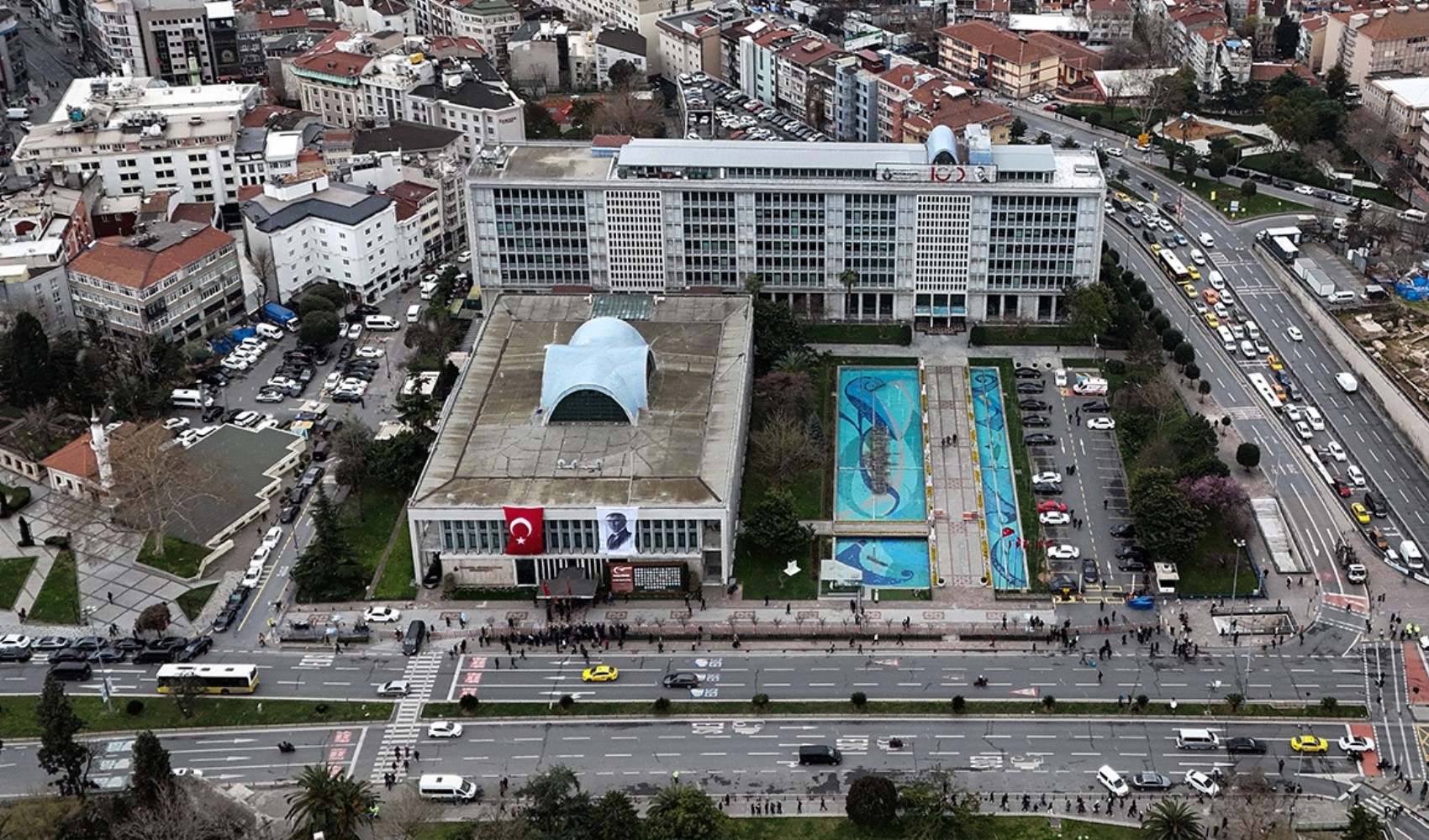 İBB'ye yönelik yolsuzluk soruşturmasında 6 şüpheli daha tutuklandı: 7 kişi adli kontrolle serbest