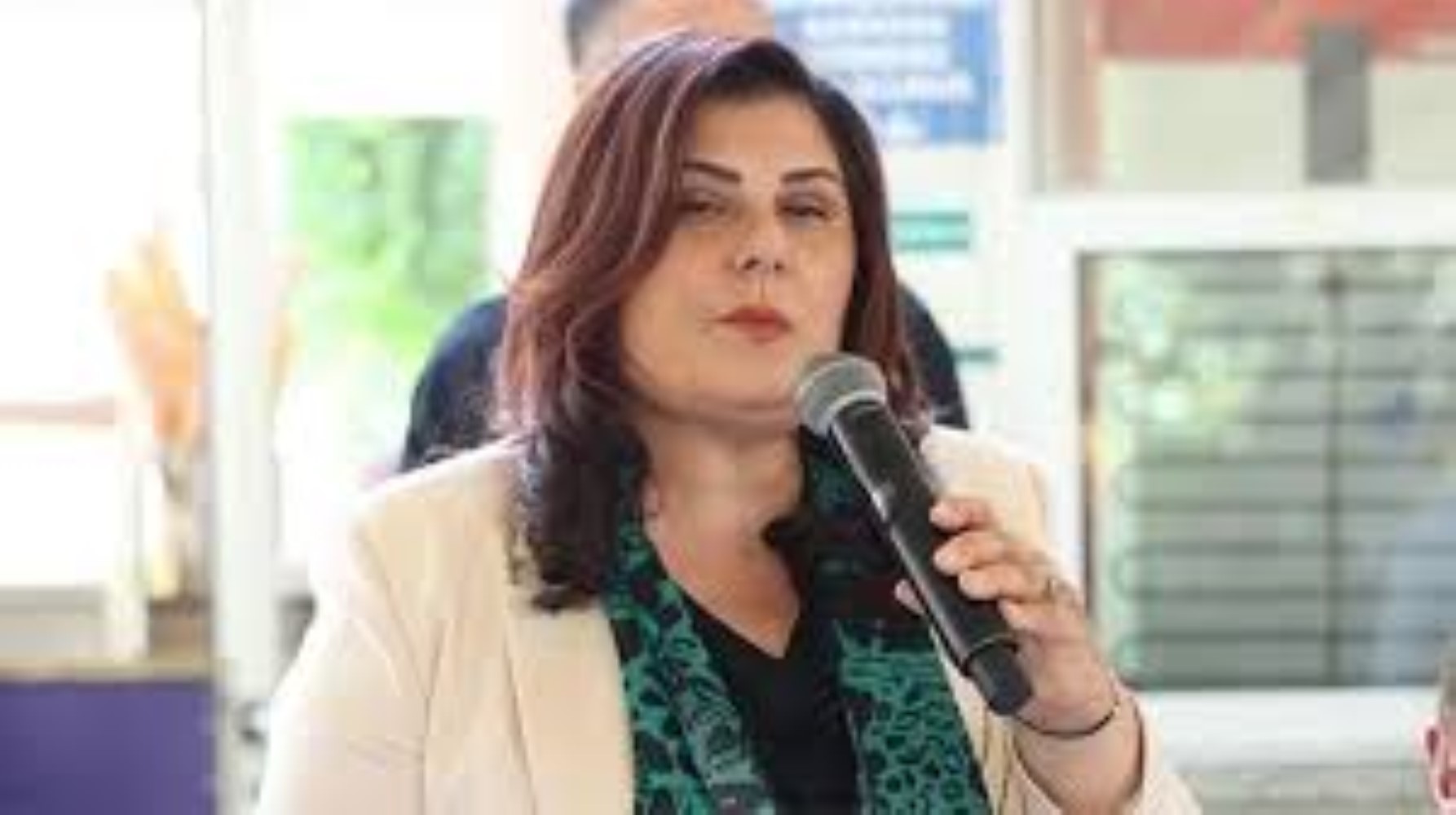 Ankara'dan bomba gibi kulis: AKP çevrelerinde Özlem Çerçioğlu rahatsızlığı! 'Neyi alkışladıklarının farkındalar mı?'