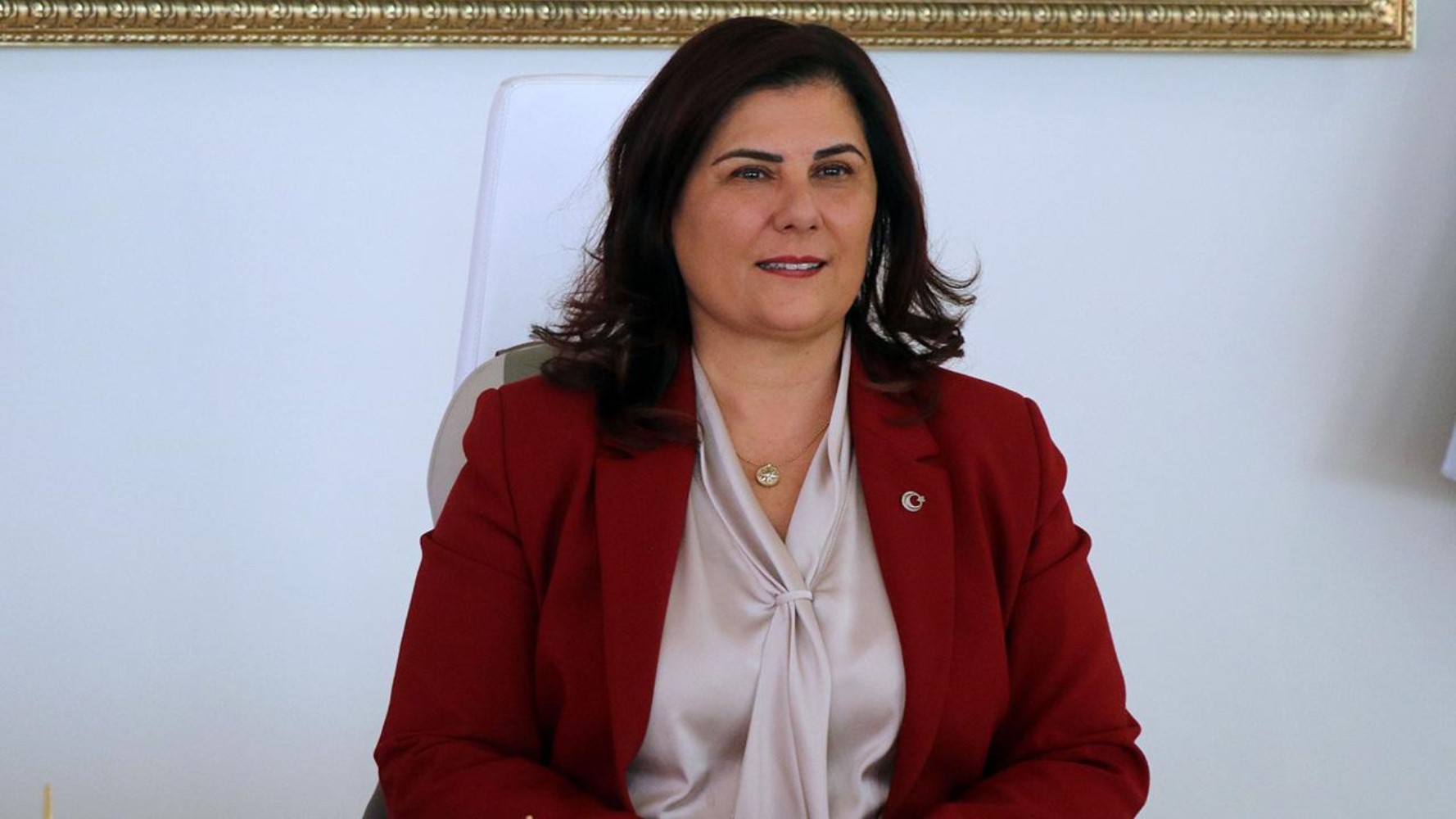 Ankara'dan bomba gibi kulis: AKP çevrelerinde Özlem Çerçioğlu rahatsızlığı! 'Neyi alkışladıklarının farkındalar mı?'