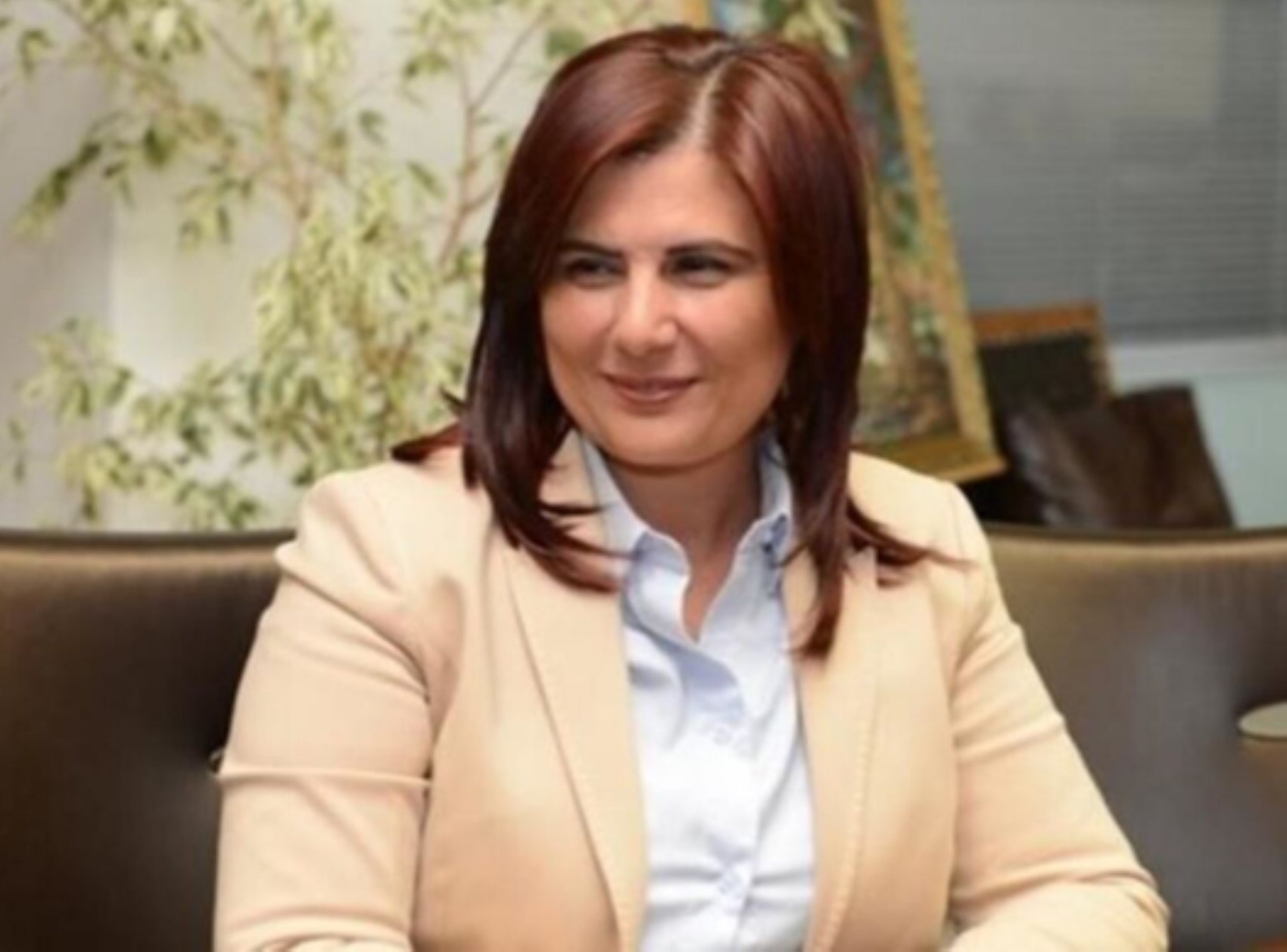 AKP'ye geçen Özlem Çerçioğlu'ndan sosyal medya hamlesi: Paylaşımlarını hala silmedi! İktidar buna ne diyecek?