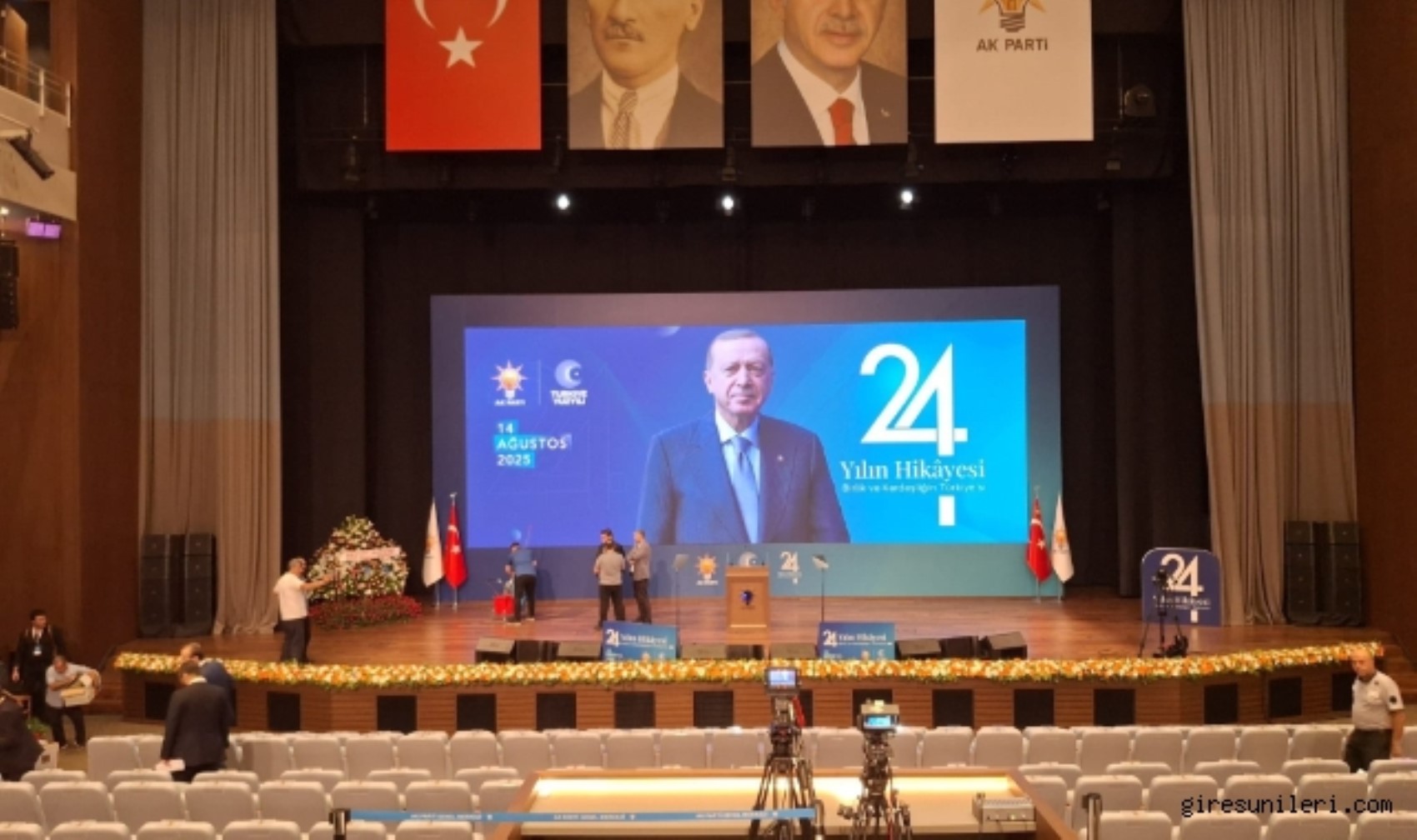 Erdoğan, 'kilo ver' diyerek rozetini takmıştı: Rüşvetten gözaltına alındığı ortaya çıktı