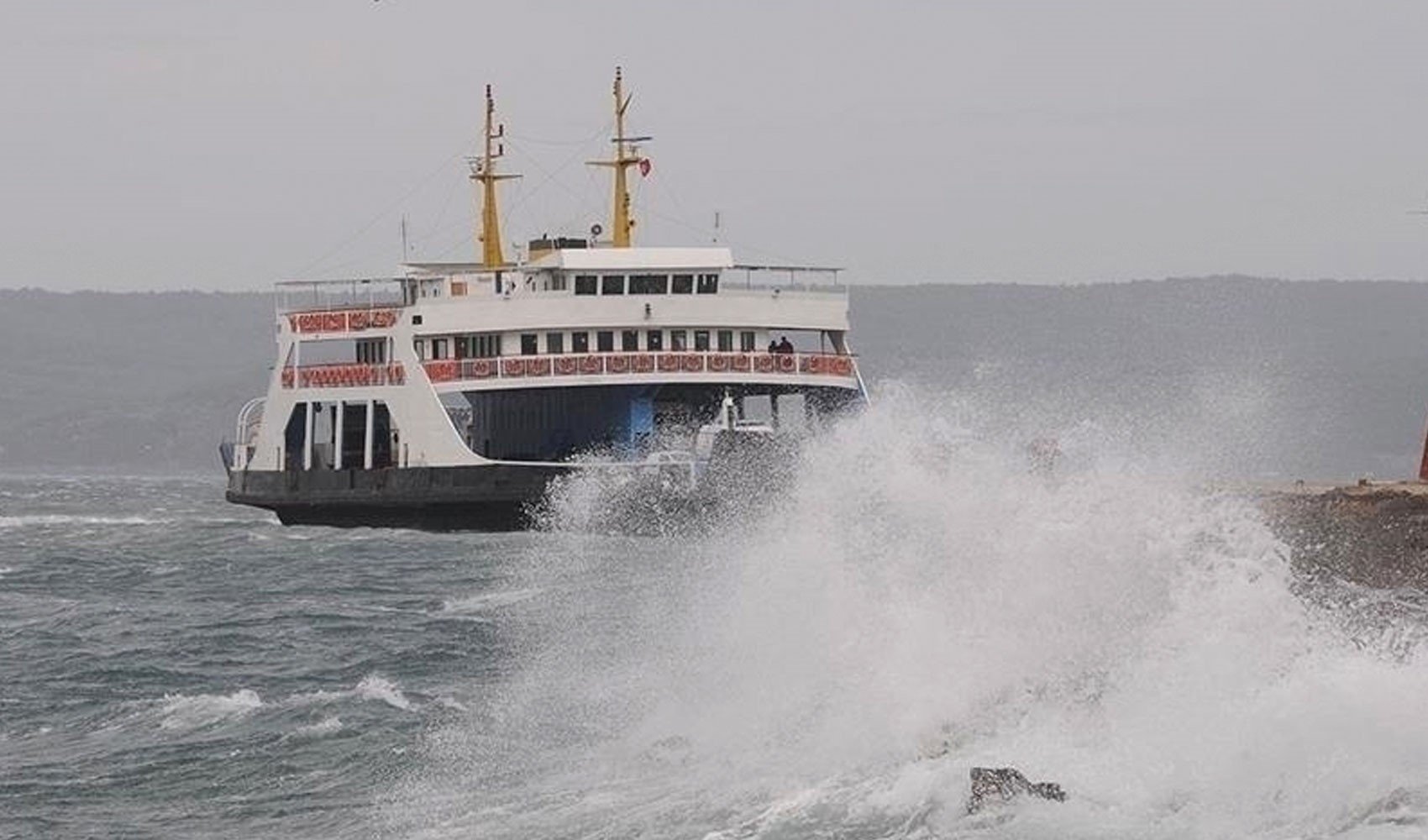 Güney Marmara'da feribot seferleri iptali