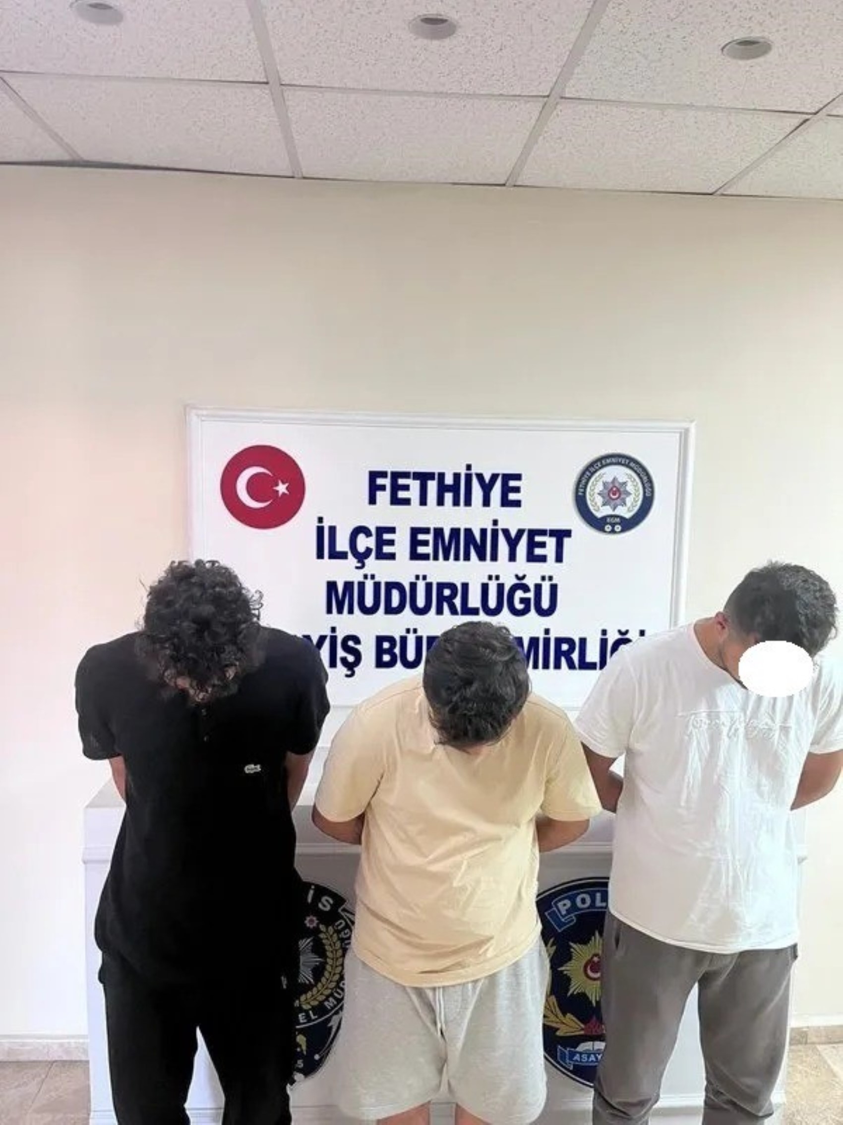 Üç erkek tarafından öldüresiye dövülen kadından şaşırtan karar: Mahkeme heyeti bile şaşırdı