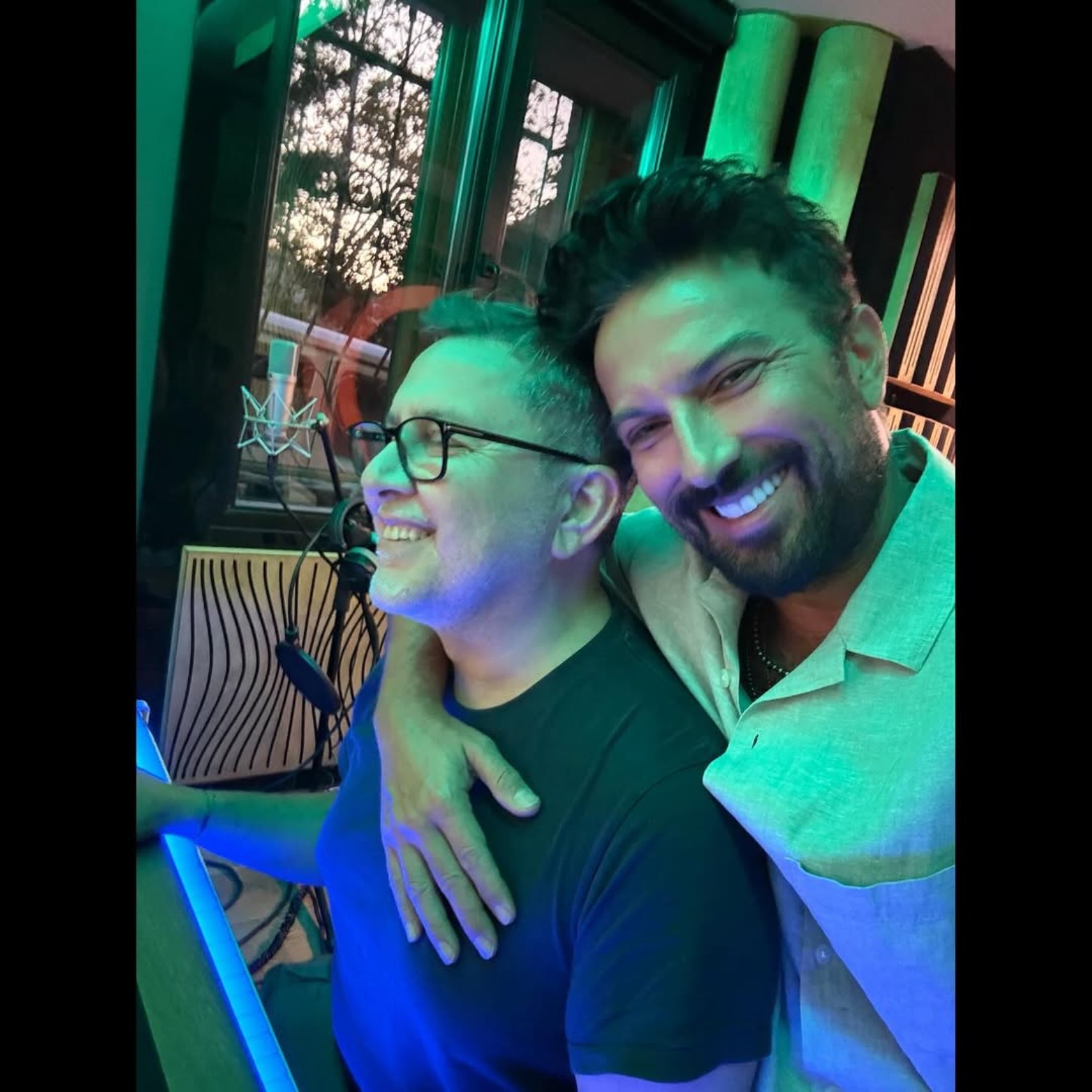 Tarkan'dan hem müjde hem de kutlama