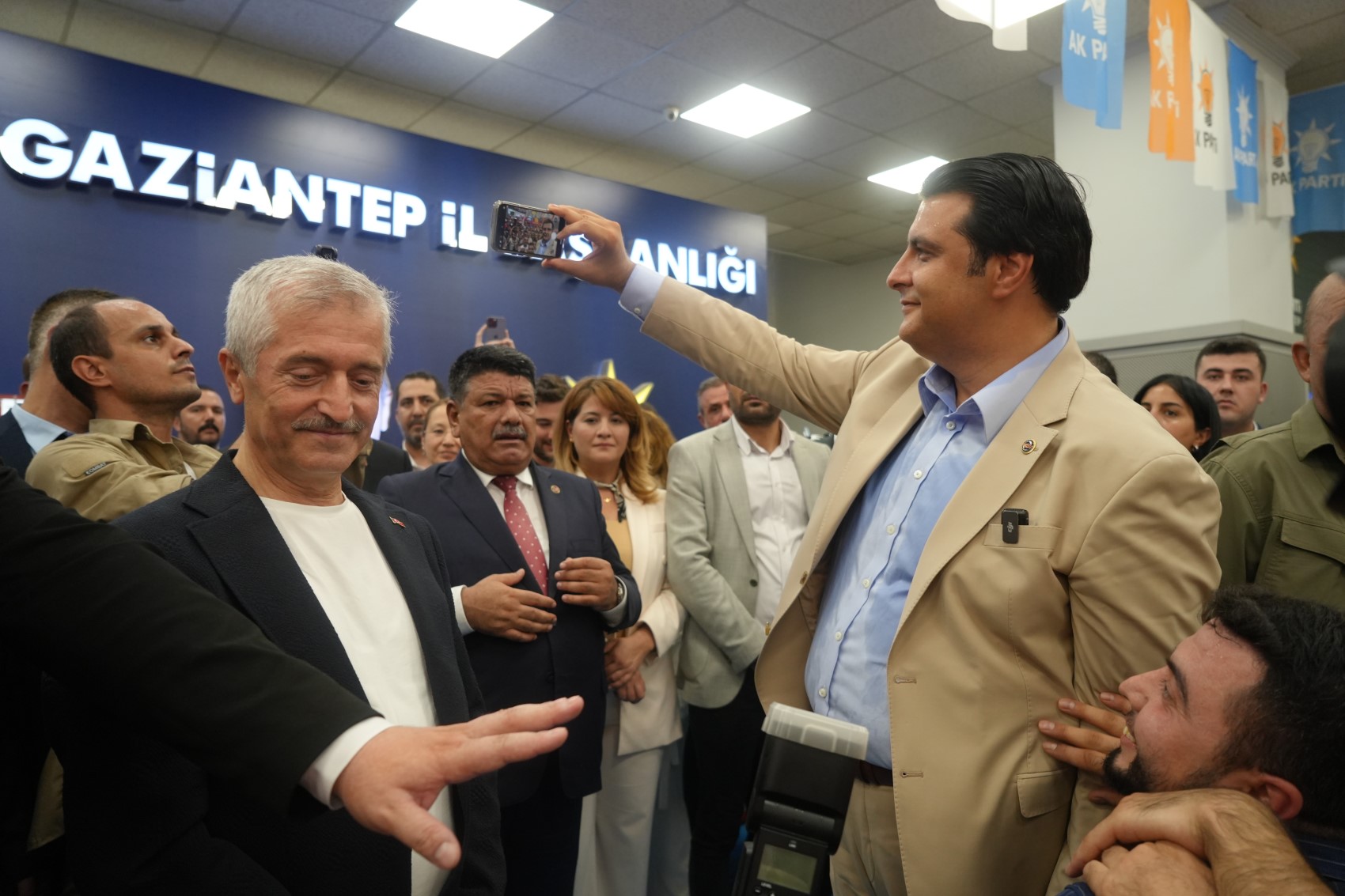 AKP’ye geçen Umut Yılmaz Gaziantep’te açıklamalarda bulundu: Bu yuvada ihanet etmek yok