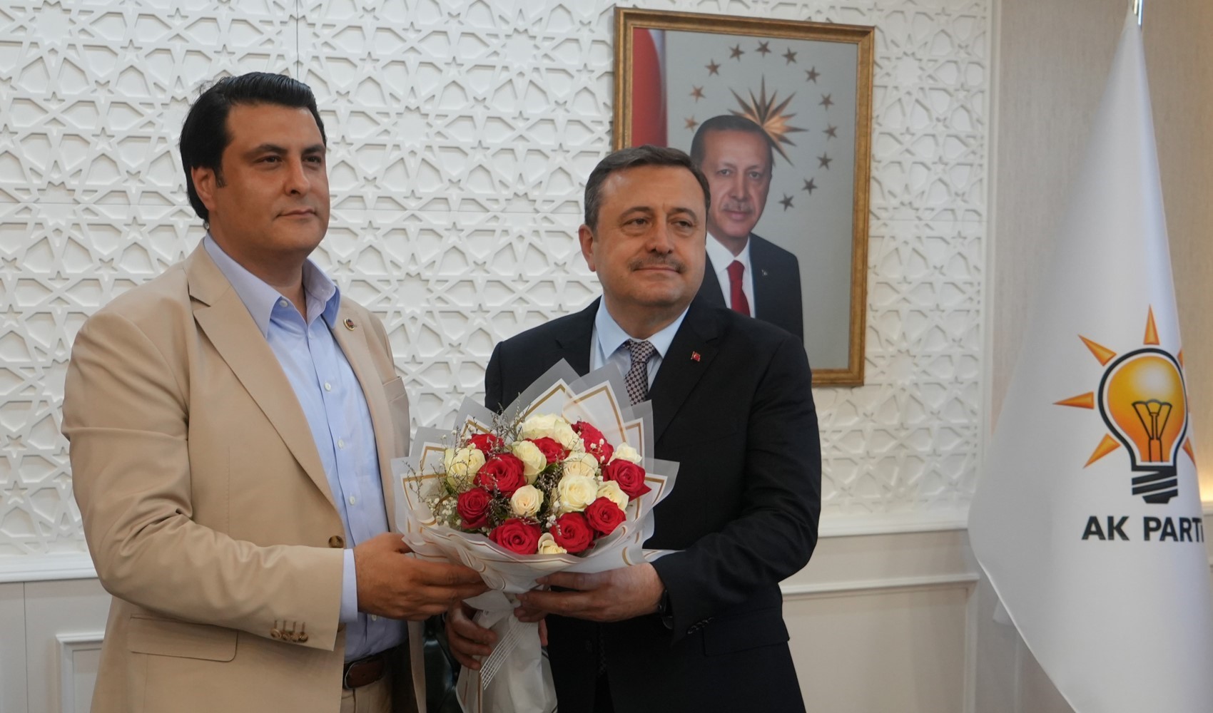 AKP’ye geçen Umut Yılmaz Gaziantep’te açıklamalarda bulundu
