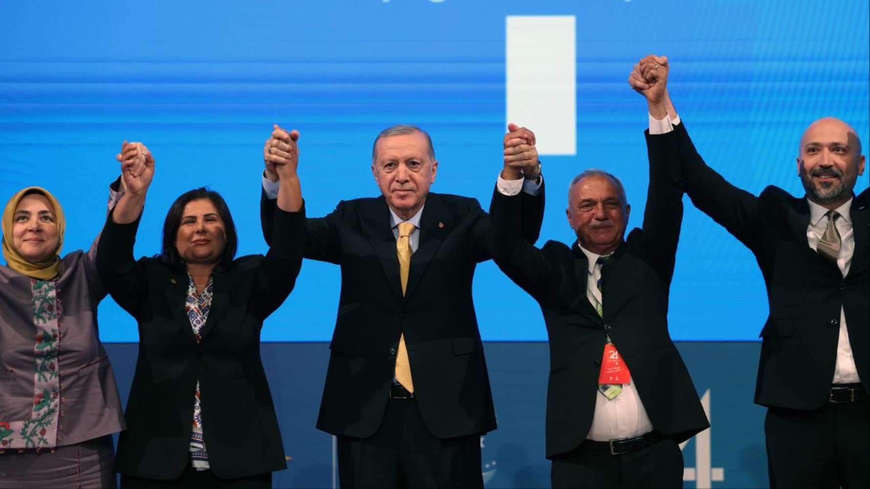 Transferler AKP’ye yetmedi: Son anketten sürpriz sonuç!