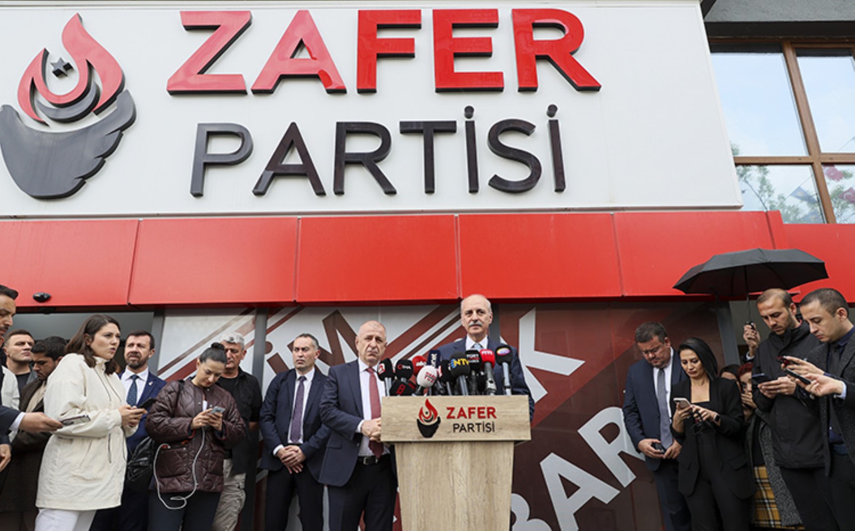 16 anketin ortalamasını aldılar: İktidar yine yetişemiyor! Eriyiş sürüyor