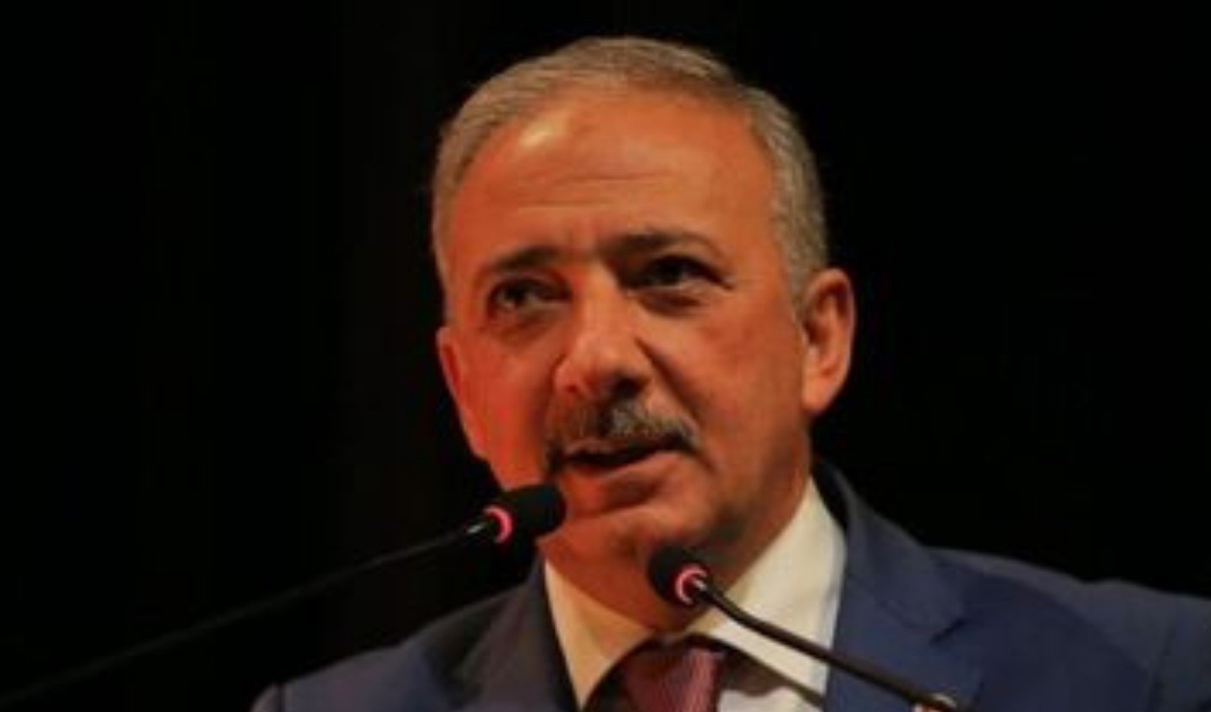 AKP'li vekil trafik kazası geçirdi
