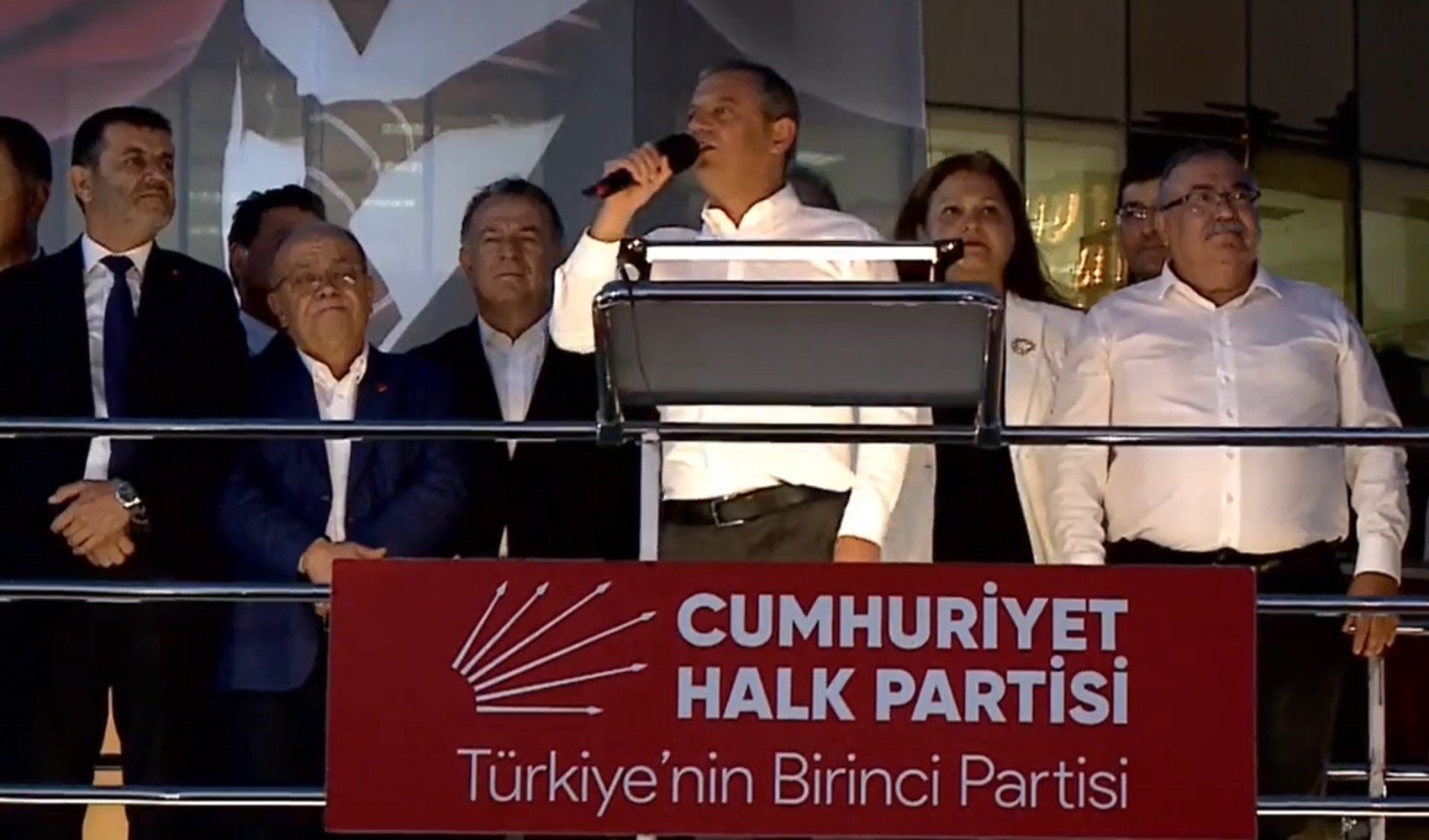 CHP Genel Başkanı Özgür Özel Aydın mitinginde Çerçioğlu ve AKP'ye sert sözlerle yüklendi