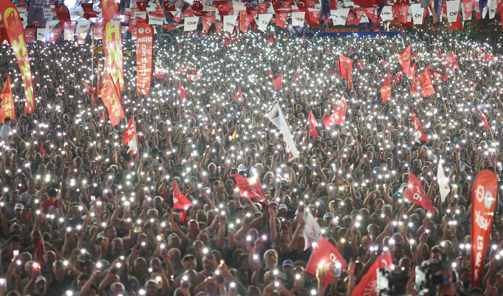 Gazeteler, CHP'nin Aydın mitingini nasıl gördü? Gazeteler, CHP'nin Aydın mitingini nasıl gördü?