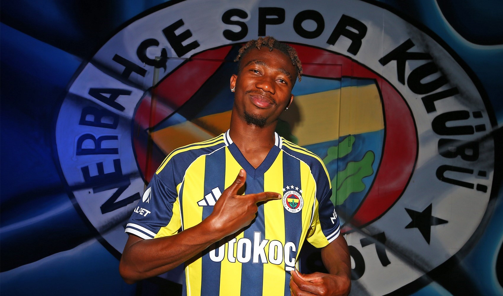 Fenerbahçe, Dorgeles Nene ile 5 yıllık sözleşme imzaladı