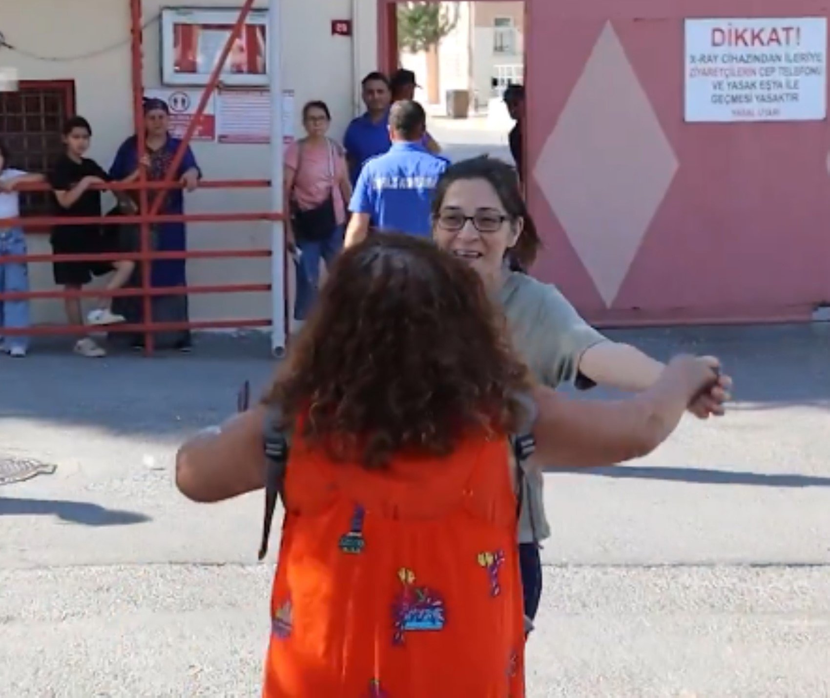 PKK'lı teröristlere tahliyeler sürüyor: 31 yıldır cezaevinde bulunan terörist serbest bırakıldı