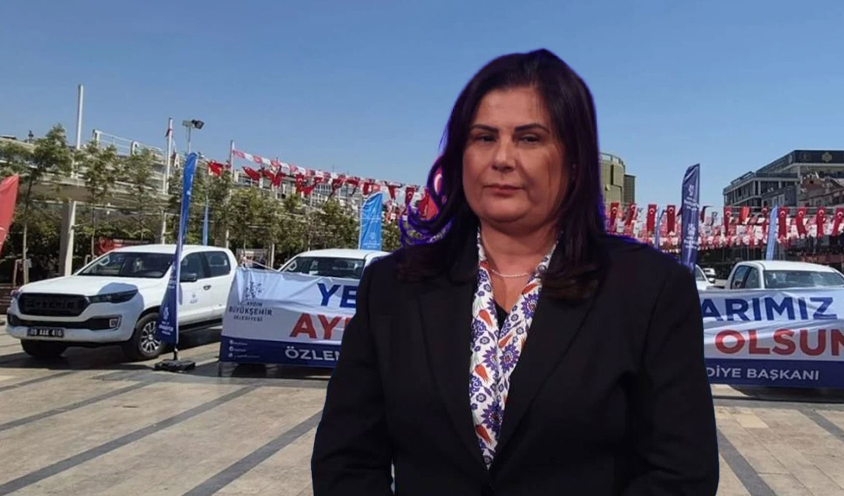 Özlem Çerçioğlu, belediyenin yeni araçlarını sergiledi: Plakaları dikkat çekti