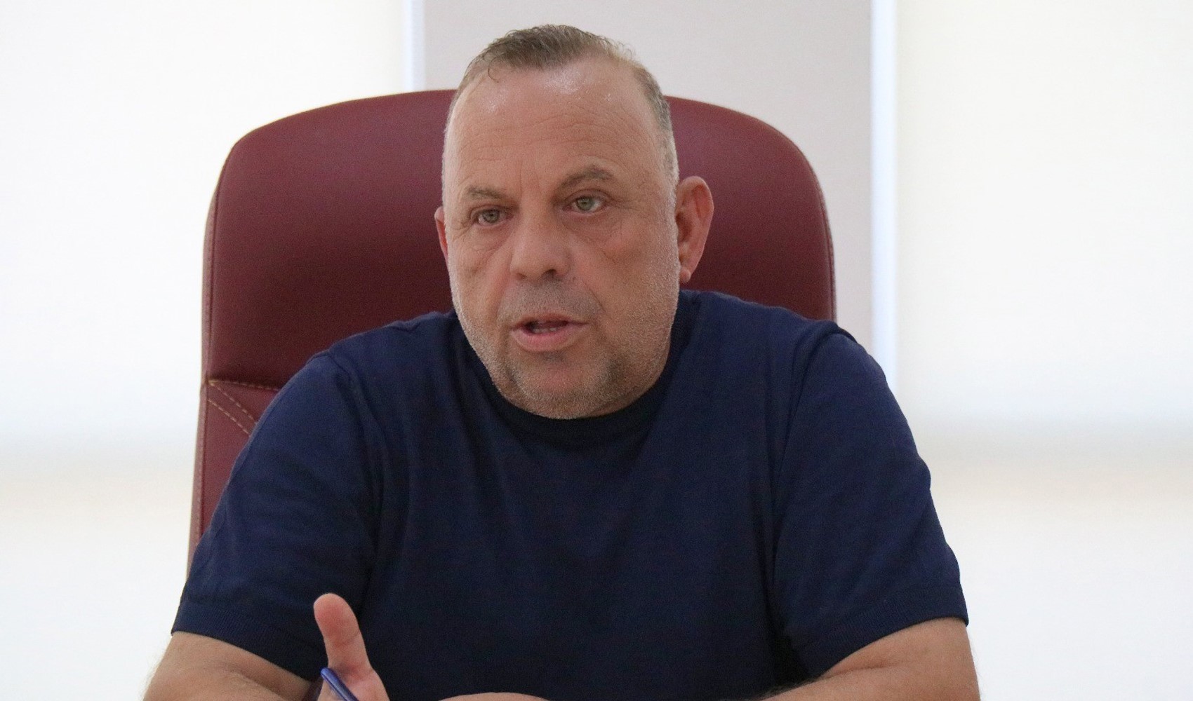 Transfer haberlerine bir yalanlama daha: Bozdoğan Belediye Başkanı Özel'den 'gündemim hizmet' çıkışı Transfer haberlerine bir yalanlama daha: Bozdoğan Belediye Başkanı Özel'den 'gündemim hizmet' çıkışı
