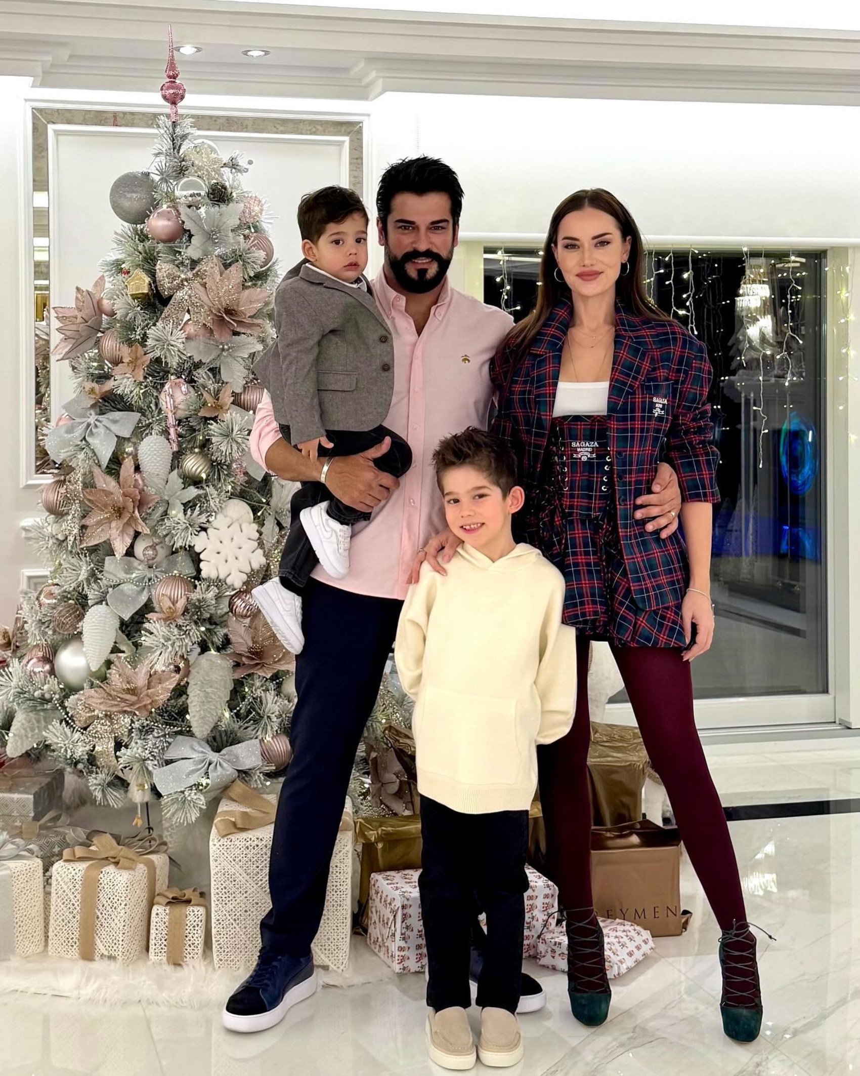 Fahriye Evcen ve Burak Özçivit ‘şiddet’ iddialarından sonra sessizliğini bozdu