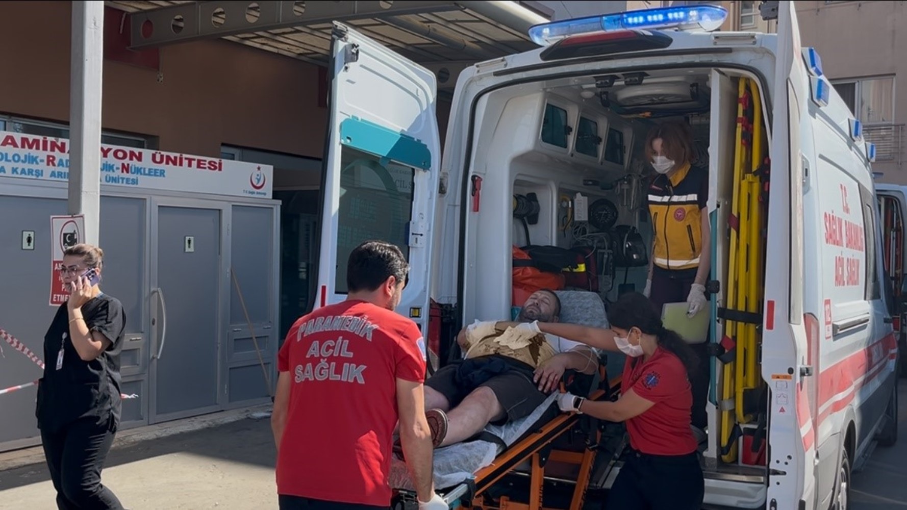 Karısı tarafından iki yerinden bıçaklandı
