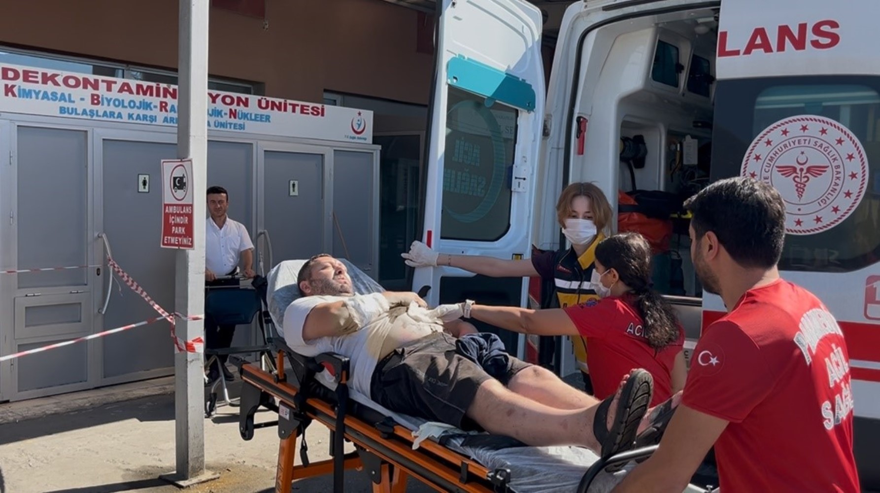 Karısı tarafından iki yerinden bıçaklandı