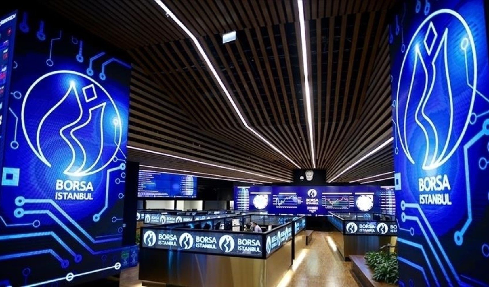 Son Dakika... Borsa İstanbul rekora koşuyor: BIST 100 zirvede