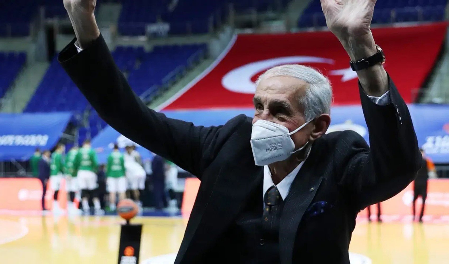 Türk basketbolunun efsane isimlerinden Hüseyin Kozluca yaşamını yitirdi