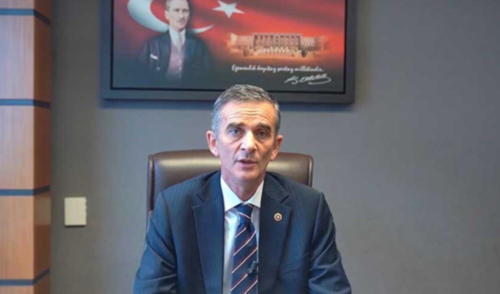 Ümit Dikbayır'dan siyasi sadakat vurgusu: AKP'nin tekliflerini geri çevirdim