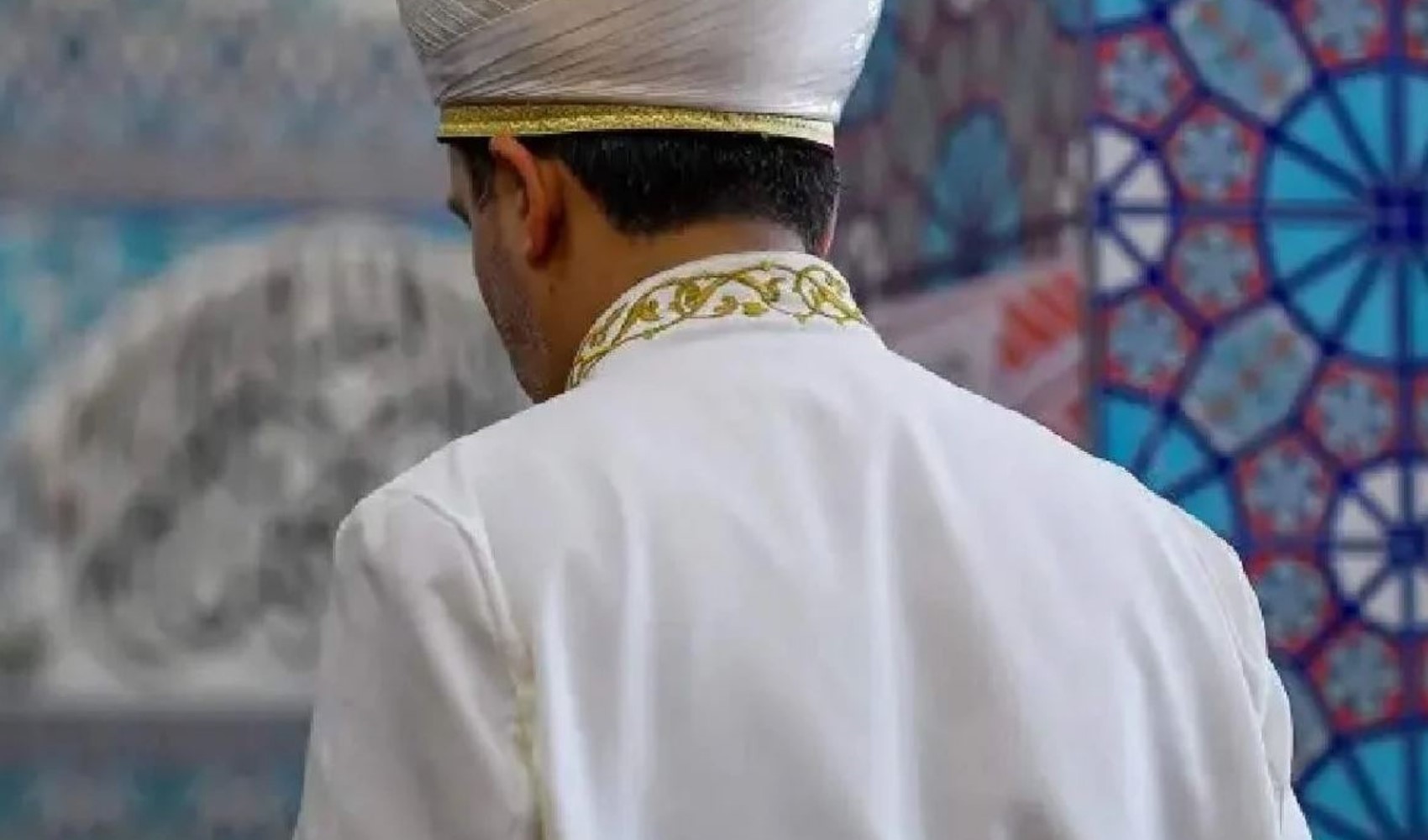 Sahte diploma ile imamlık yaptı, kendini böyle savundu! Sahte diploma ile imamlık yaptı, kendini böyle savundu!