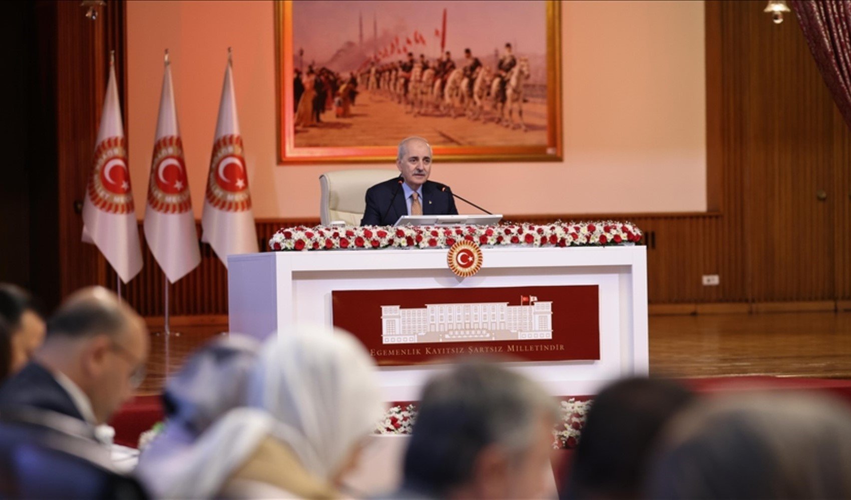 Komisyon'da 'özerklik' istendi iddiaları MHP'li isimden yanıt: Van Gölü canavarını da istediler