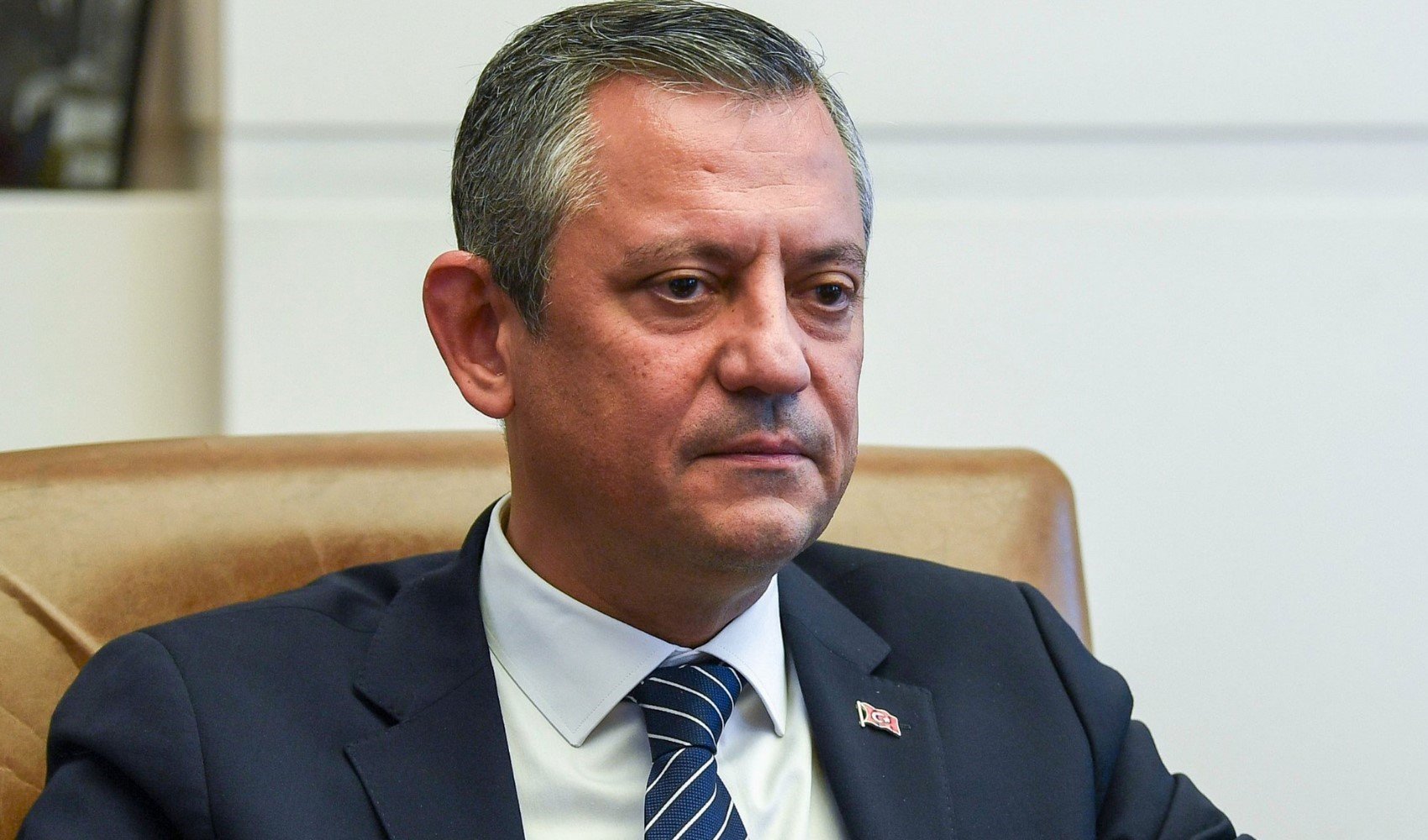 CHP Genel Başkanı Özgür Özel, 300 gündür tutuklu olan Ahmet Özer için paylaştı: Tarihte görülmemiş
