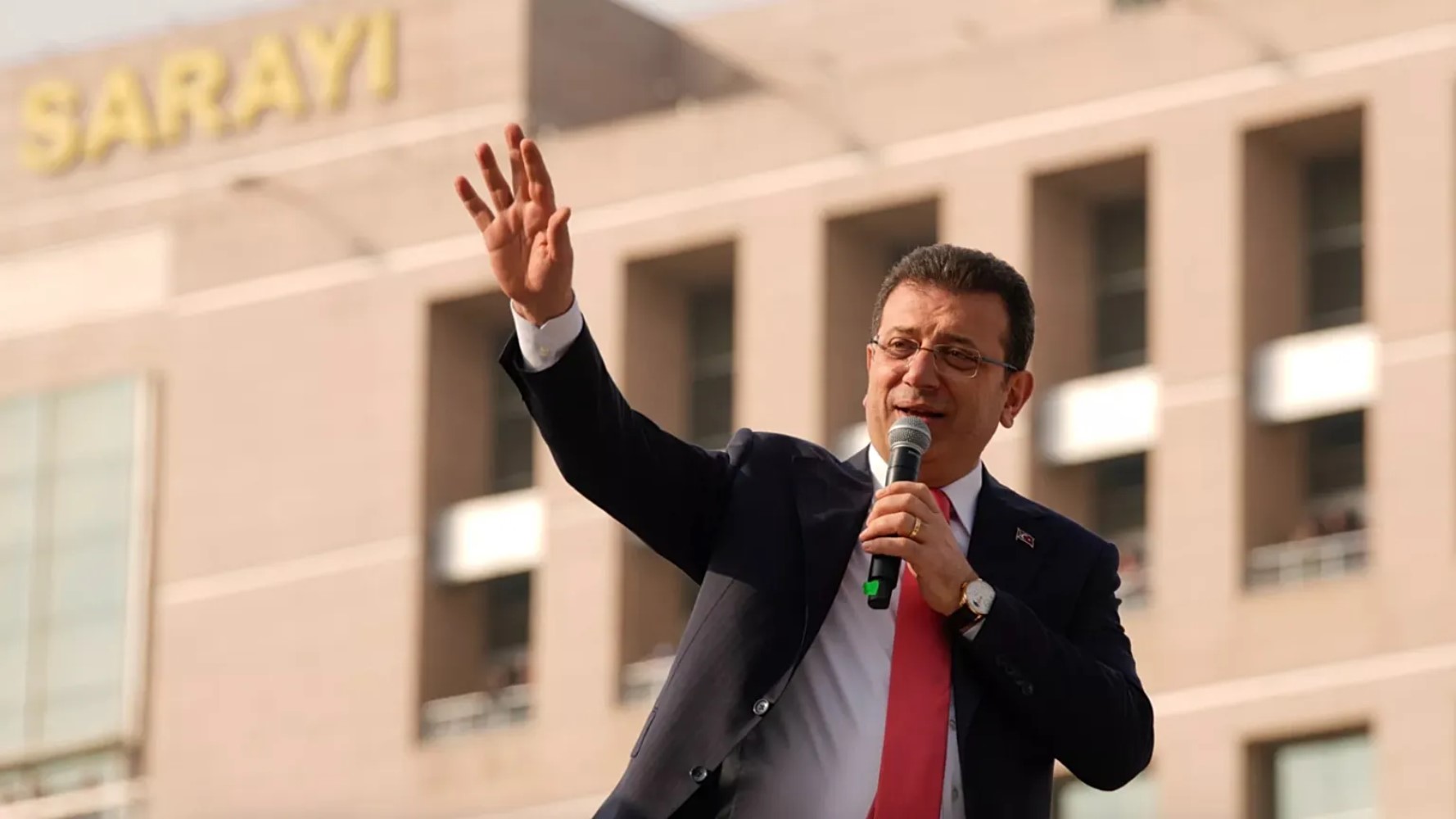 Ekrem İmamoğlu'nun milletvekillerine gönderdiği kitapçığın içeriği belli oldu: İşte operasyonların perde arkası...