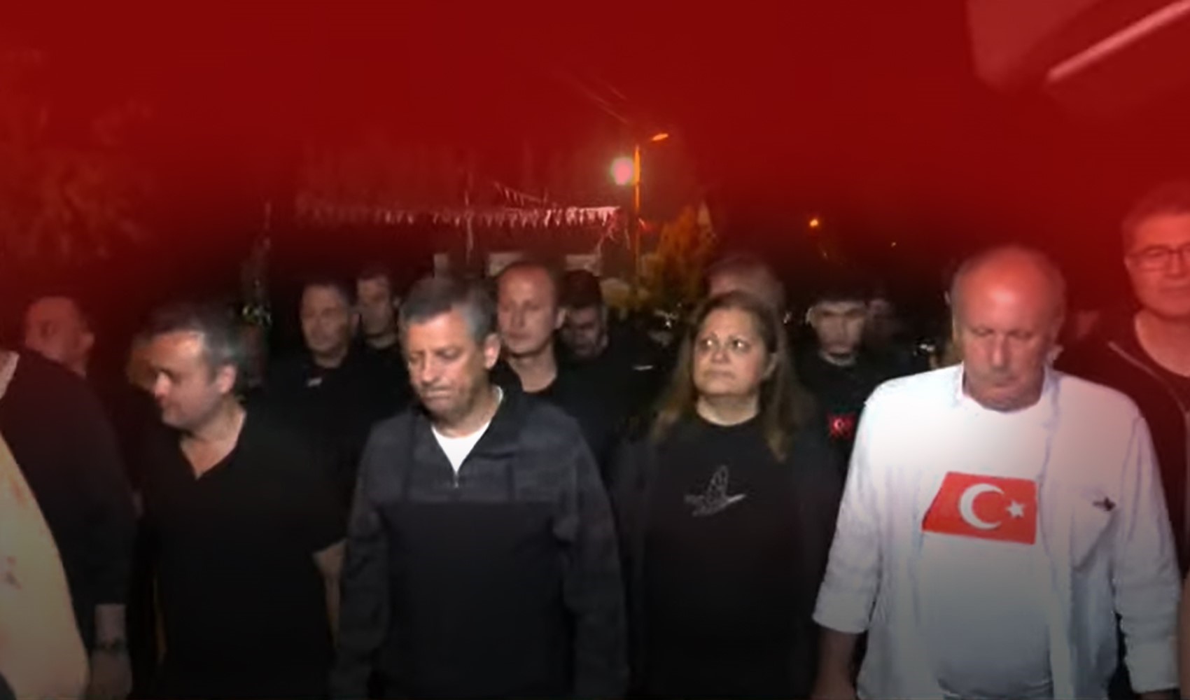 Özgür Özel'den 'Zafer' yürüyüşü: Atamız 26 Ağustos'ta bu yolu yürüdü ve ülkeyi kurtardı