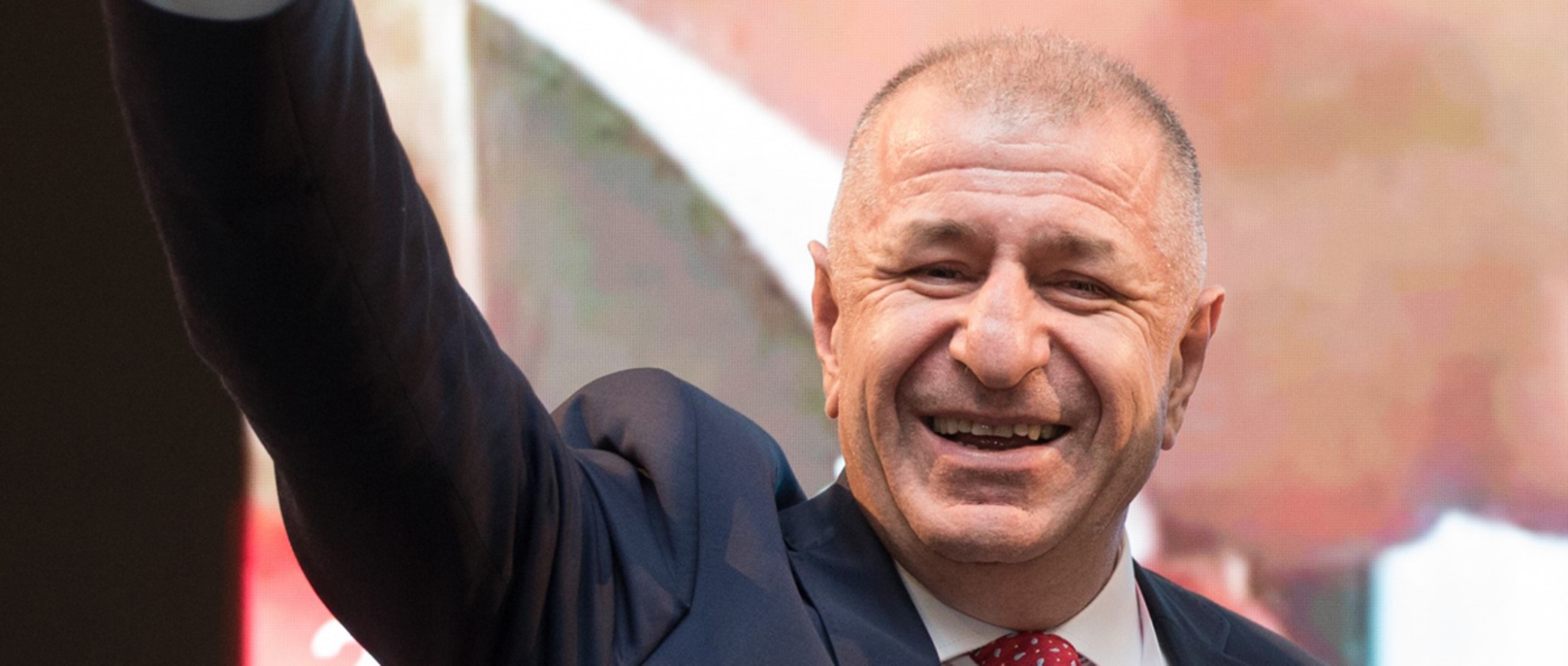 Ümit Özdağ masasındaki son anketin sonuçlarını açıkladı: İşte Zafer Partisi'nin oy oranı...
