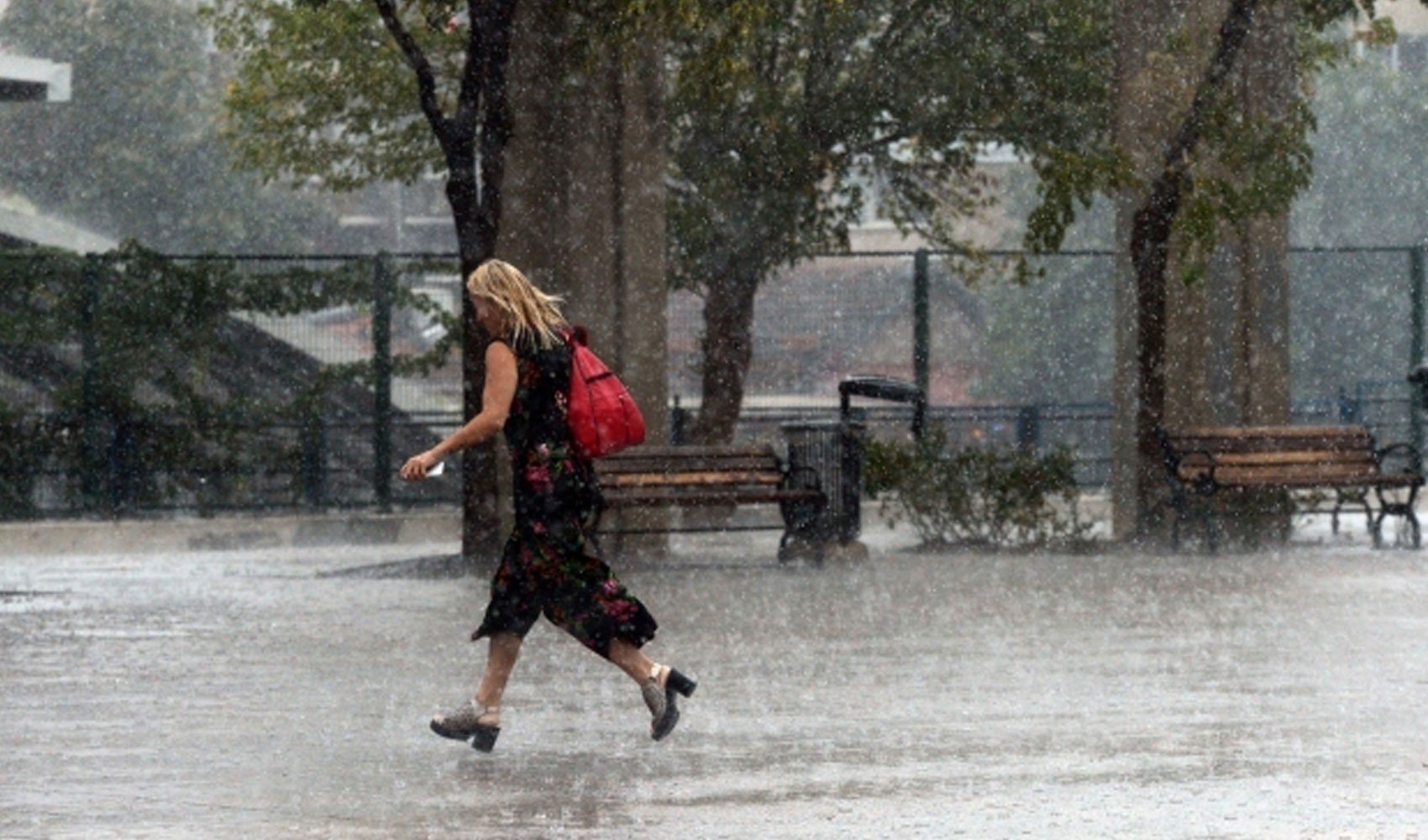 Meteoroloji'den Marmara için kuvvetli rüzgar uyarısı: Bu kentlerde sağanak bekleniyor! İşte il il 27 Ağustos Çarşamba hava durumu...