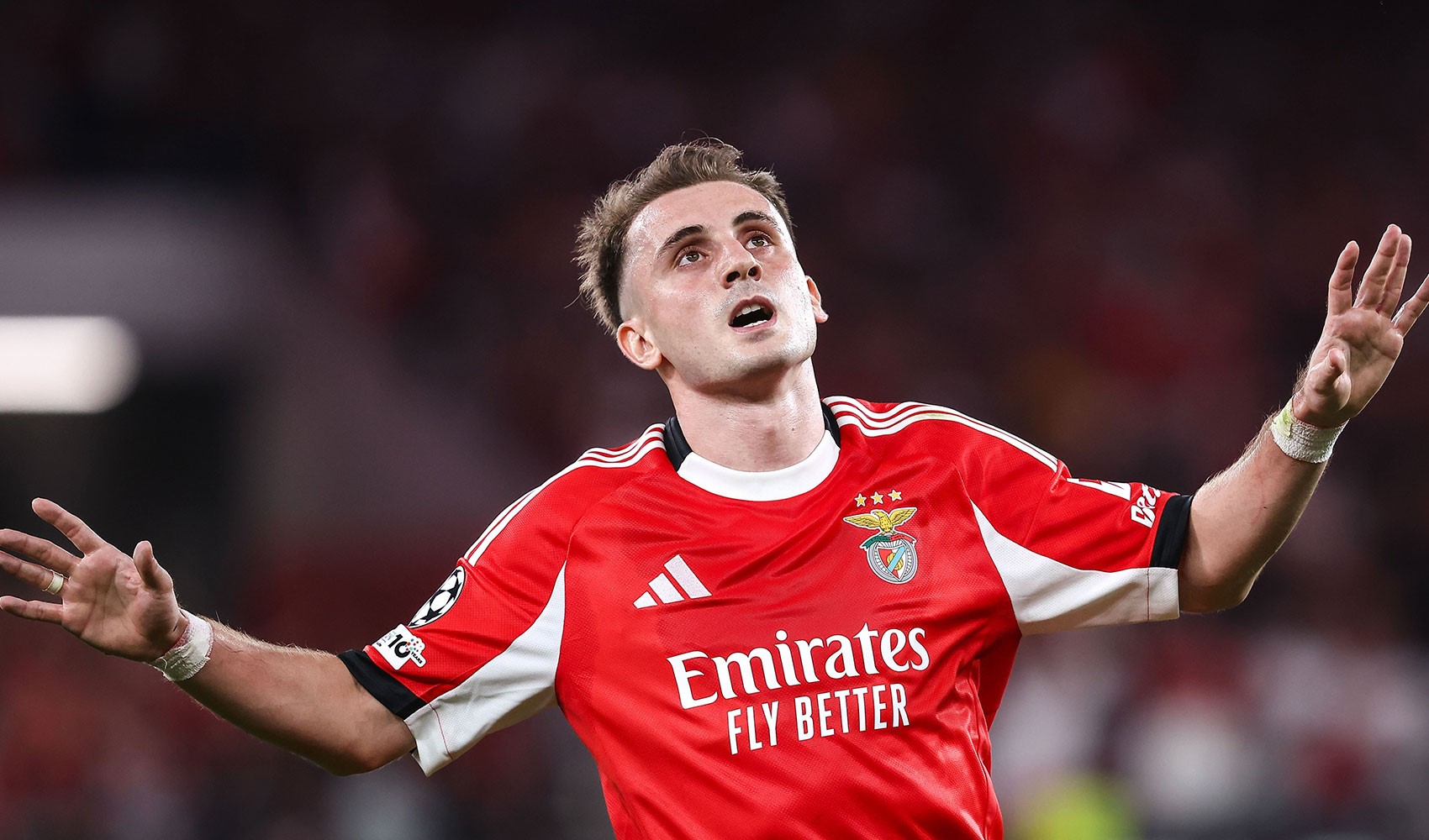 Benfica'nın galibiyet pozunda Kerem Aktürkoğlu ayrıntısı