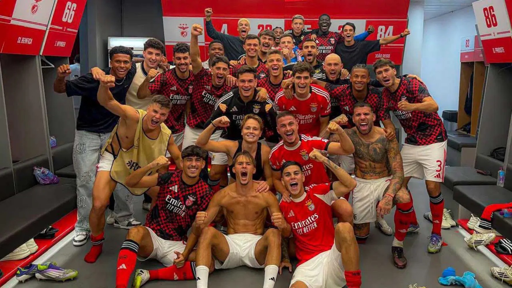 Benfica'nın galibiyet pozunda Kerem Aktürkoğlu ayrıntısı