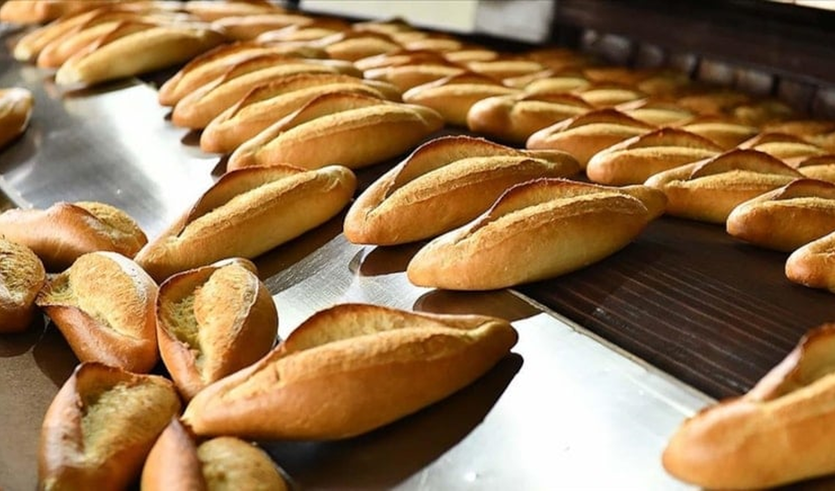 Denizli'de ekmek fiyatlarına yüzde 20 zam yapıldı