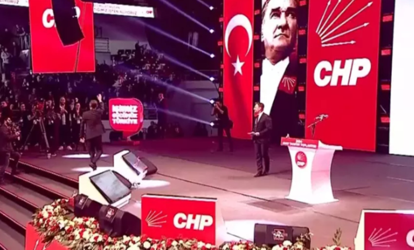 CHP’ye yönelik yeni baskı hamlesi: Sıradaki hedef İstanbul İl Kongresi mi?