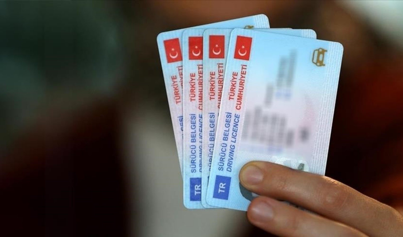 Sahte diplomanın ardından şimdi de sahte ehliyet skandalı... Liste liste paylaşıldı