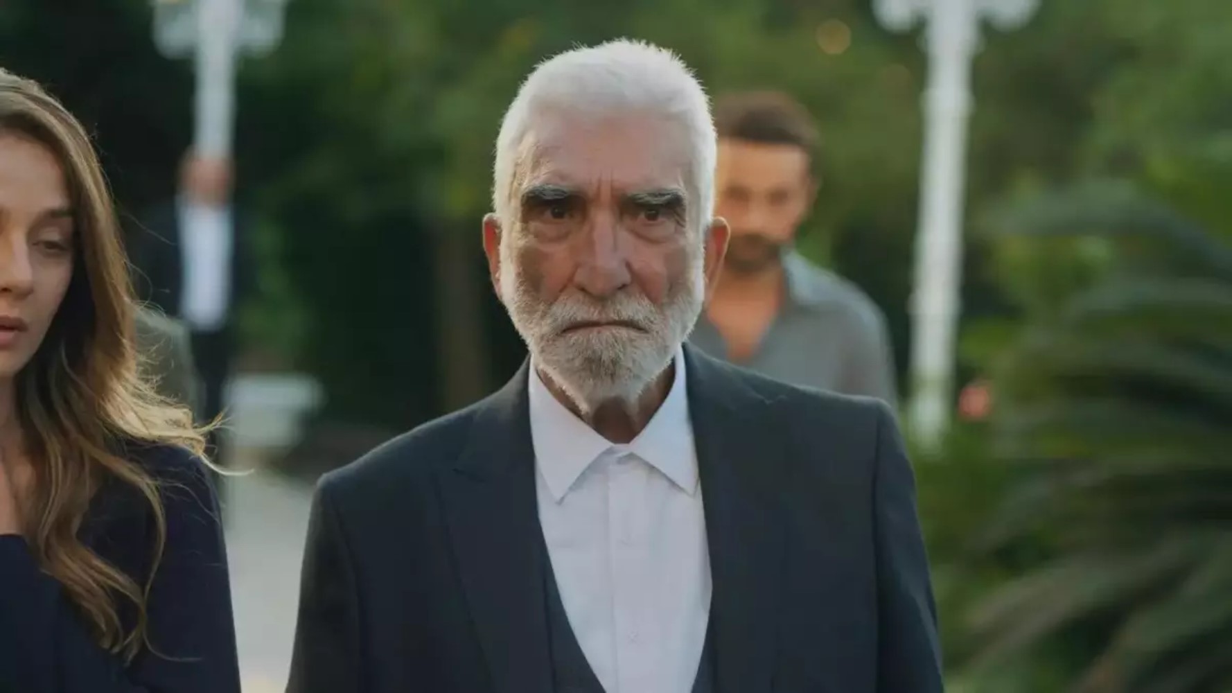 Sanat dünyasında taciz iddiaları gündeme gelmeye devam ediyor: 'Asansörde taciz etti, gece boyu aradı'