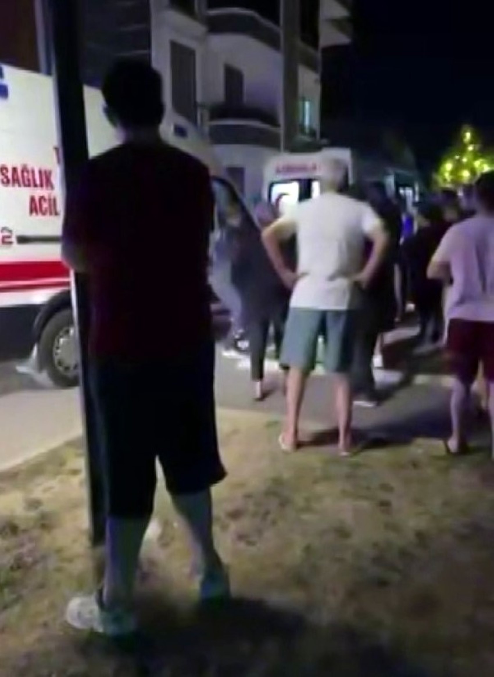 Genç kızların eğlencesi kabusa dönüştü: Yakıt bidonu alev aldı