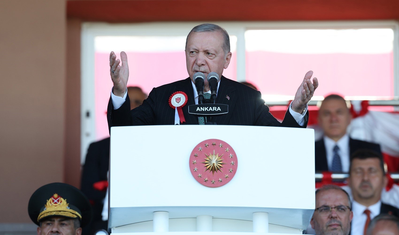 Erdoğan'dan 'Harp Okulları Diploma' töreninde 'kılıçlı yemin' göndermesi: Bedeli ağır olur
