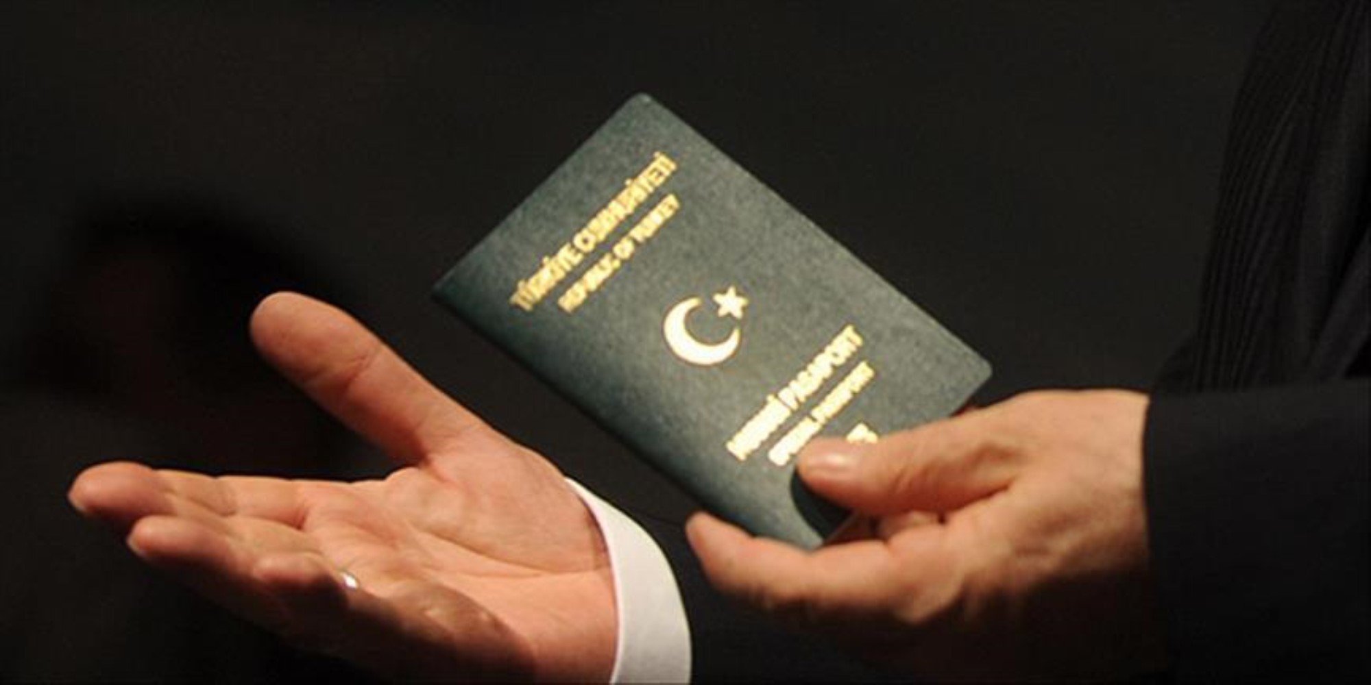 Sahte belgelerle vatandaşlık vurgunu: Binlerce kişiye Türk pasaportu verilmiş!