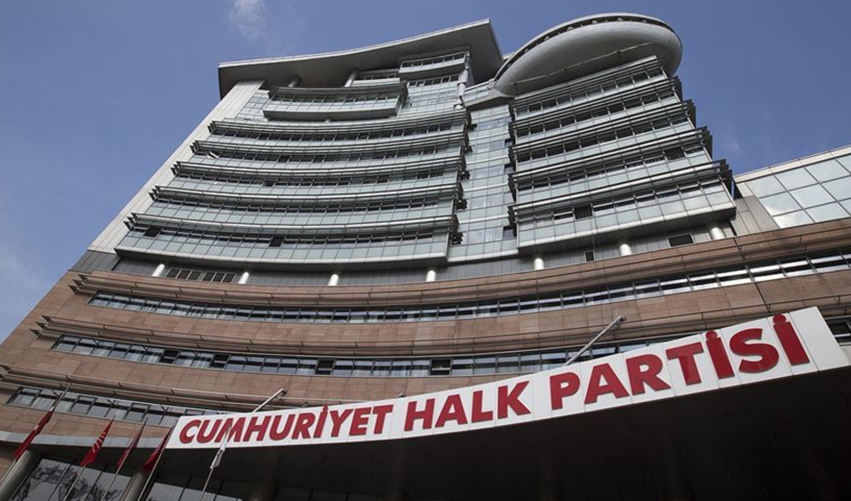 'CHP’li görünürsek iş bulamayız' endişesi: Her ay 1500 üye kayıt sildiriyor