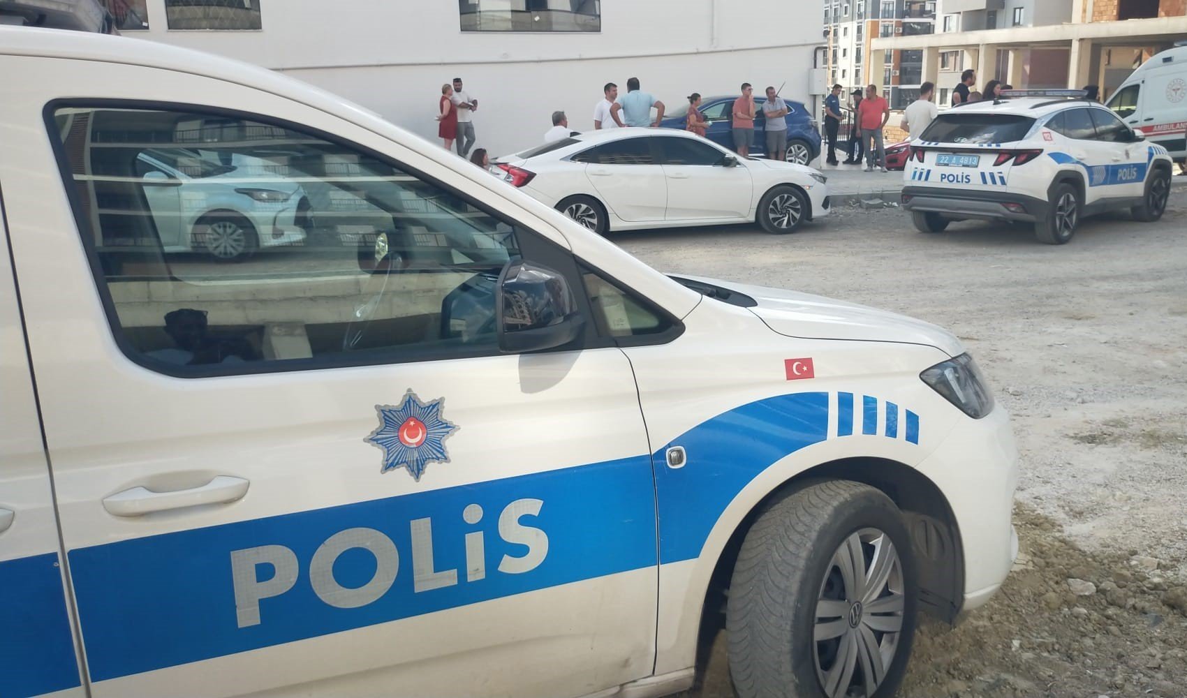 Eşini ve oğlunu öldüren baba, intihara kalkıştı