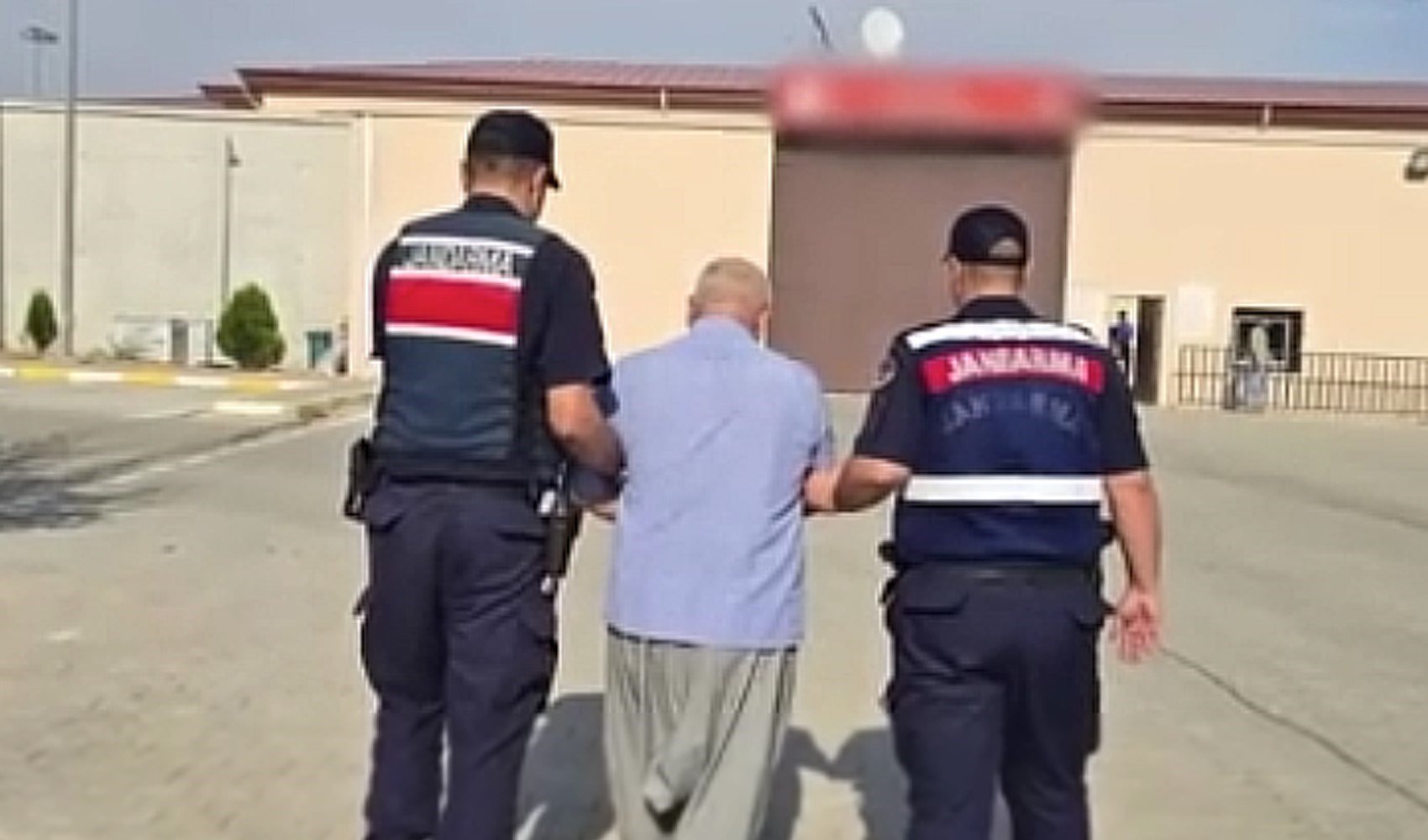 Aile içi kavgada öldürülen Eyüp Tiryaki'nin katil zanlısı babası ve amcası çıktı